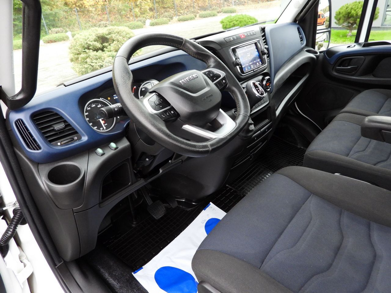 IVECO DAILY 35C21 TIPPER CRUISE CONTROL NAVIGATION LED LIGHTS AUTOMATIC TRANSMISSION  TWIN WHEELS AIR CONDITIONING  210HP - Furgone ribaltabile: foto 2 IVECO DAILY 35C21 TIPPER CRUISE CONTROL NAVIGATION LED LIGHTS AUTOMATIC TRANSMISSION  TWIN WHEELS AIR CONDITIONING  210HP - Furgone ribaltabile: foto 2