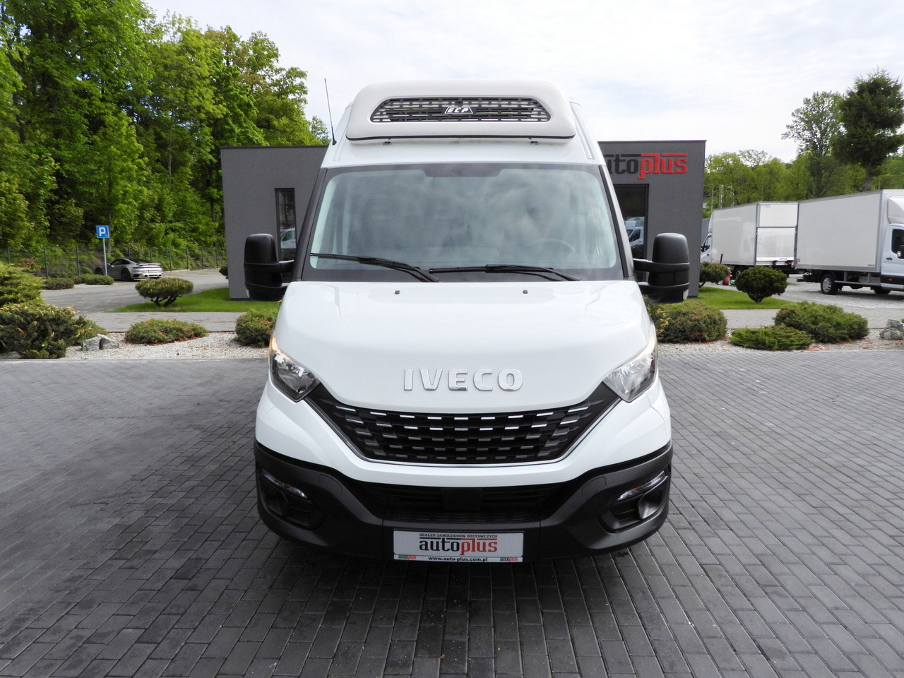 IVECO DAILY 35S14 REFRIGERATOR VAN -10*C POWER SUPPLY 230V CRUISE CONTROL AUTOMATIC TRANSMISSION HI-MATIC AIR CONDITIONING 140HP - Furgone frigo: foto 5 IVECO DAILY 35S14 REFRIGERATOR VAN -10*C POWER SUPPLY 230V CRUISE CONTROL AUTOMATIC TRANSMISSION HI-MATIC AIR CONDITIONING 140HP - Furgone frigo: foto 5
