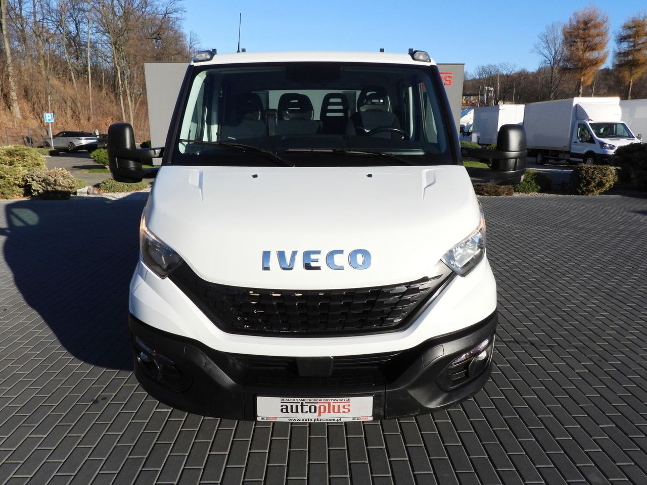 IVECO DAILY 35S14 STAKE BODY DOUBLE CABIN DOKA 7 SEATS CRUISE CONTROL AIR CONDITIONING 140HP - Furgone doppia cabina: foto 5 IVECO DAILY 35S14 STAKE BODY DOUBLE CABIN DOKA 7 SEATS CRUISE CONTROL AIR CONDITIONING 140HP - Furgone doppia cabina: foto 5