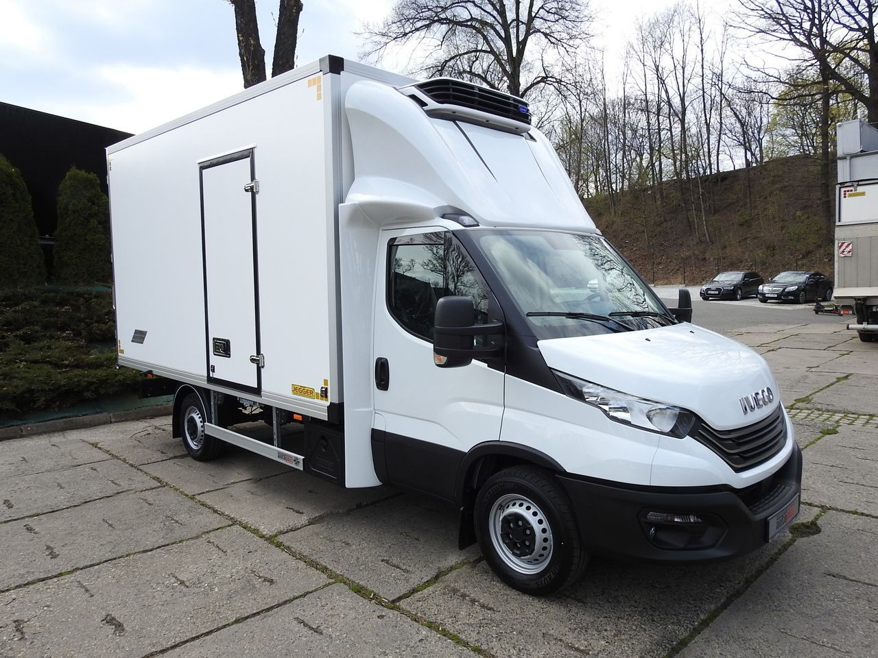 IVECO DAILY 35S16 NEW REGRIGERATOR BOX -10*C 8 PALLETS HEATING FUNCTION POWER SUPPLY 230V CRUISE CONTROL AIR CONDITIONING 160HP - Furgone frigo: foto 4 IVECO DAILY 35S16 NEW REGRIGERATOR BOX -10*C 8 PALLETS HEATING FUNCTION POWER SUPPLY 230V CRUISE CONTROL AIR CONDITIONING 160HP - Furgone frigo: foto 4