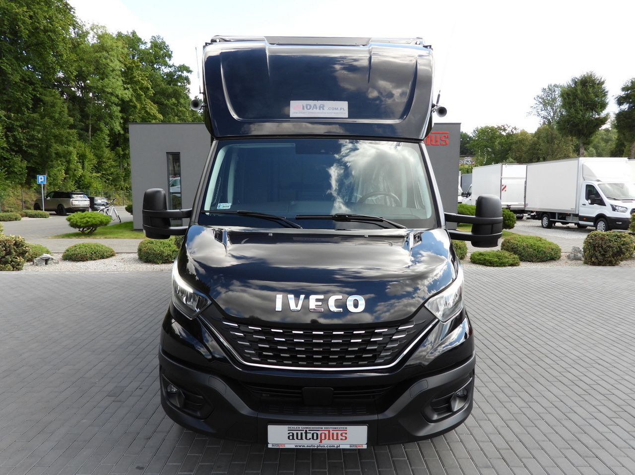 IVECO DAILY 35S18 BOX LIFT 8 PALLETS WEBASTO CRUISE CONTROL NAVIGATION LED LIGHTS PNEUMATICS AIR CONDITIONING 180HP - Furgone box: foto 5 IVECO DAILY 35S18 BOX LIFT 8 PALLETS WEBASTO CRUISE CONTROL NAVIGATION LED LIGHTS PNEUMATICS AIR CONDITIONING 180HP - Furgone box: foto 5