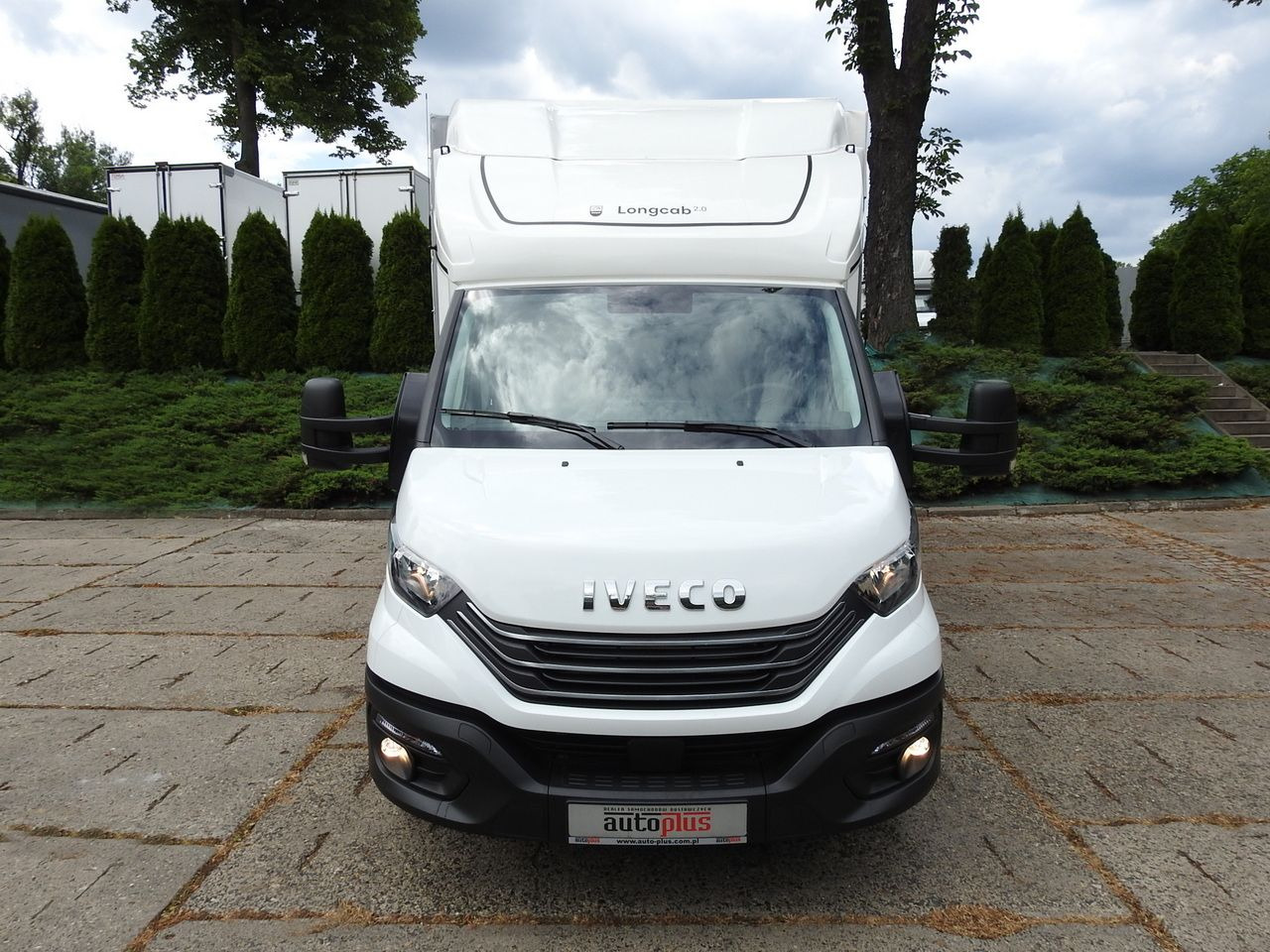 IVECO DAILY 35S18 NEW TARPAULIN WEBASTO CRUISE CONTROL AIR CONDITIONING 180HP - Furgone centinato: foto 5 IVECO DAILY 35S18 NEW TARPAULIN WEBASTO CRUISE CONTROL AIR CONDITIONING 180HP - Furgone centinato: foto 5