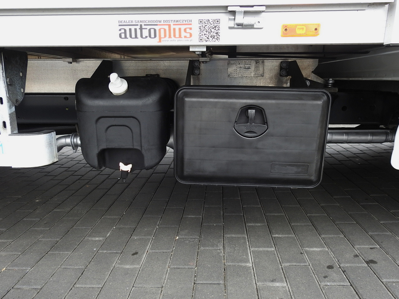 Furgone centinato IVECO DAILY  35S18 TARPAULIN 10 PALLETS WEBASTO CRUISE CONTROL AIR CONDITIONING  180HP: foto 23