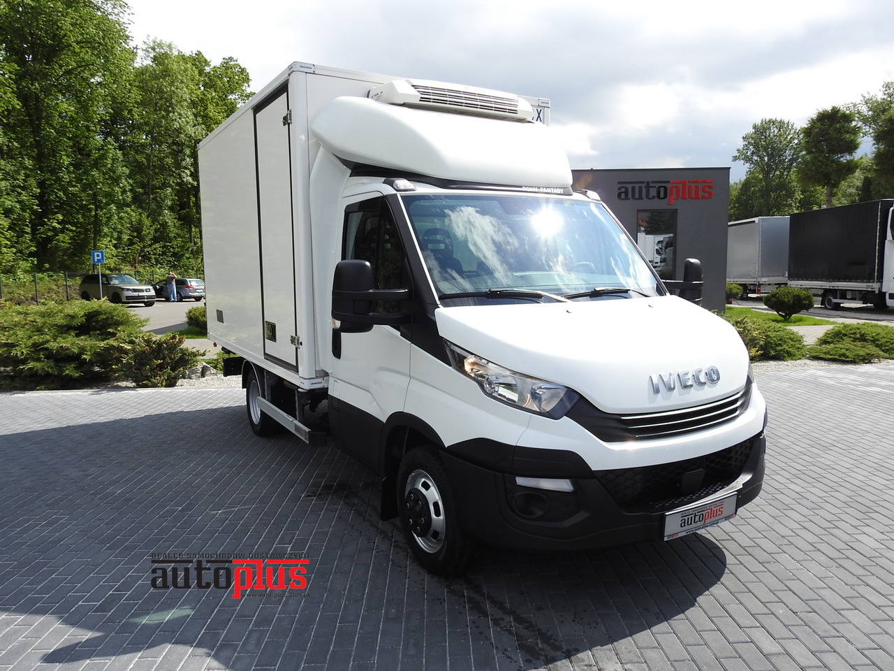 IVECO DAILY 50C15 REGRIGERATOR BOX -5*C POWER SUPPLY 230V AIR CONDITIONING TWIN WHEELS 150HP - Furgone frigo: foto 1 IVECO DAILY 50C15 REGRIGERATOR BOX -5*C POWER SUPPLY 230V AIR CONDITIONING TWIN WHEELS 150HP - Furgone frigo: foto 1