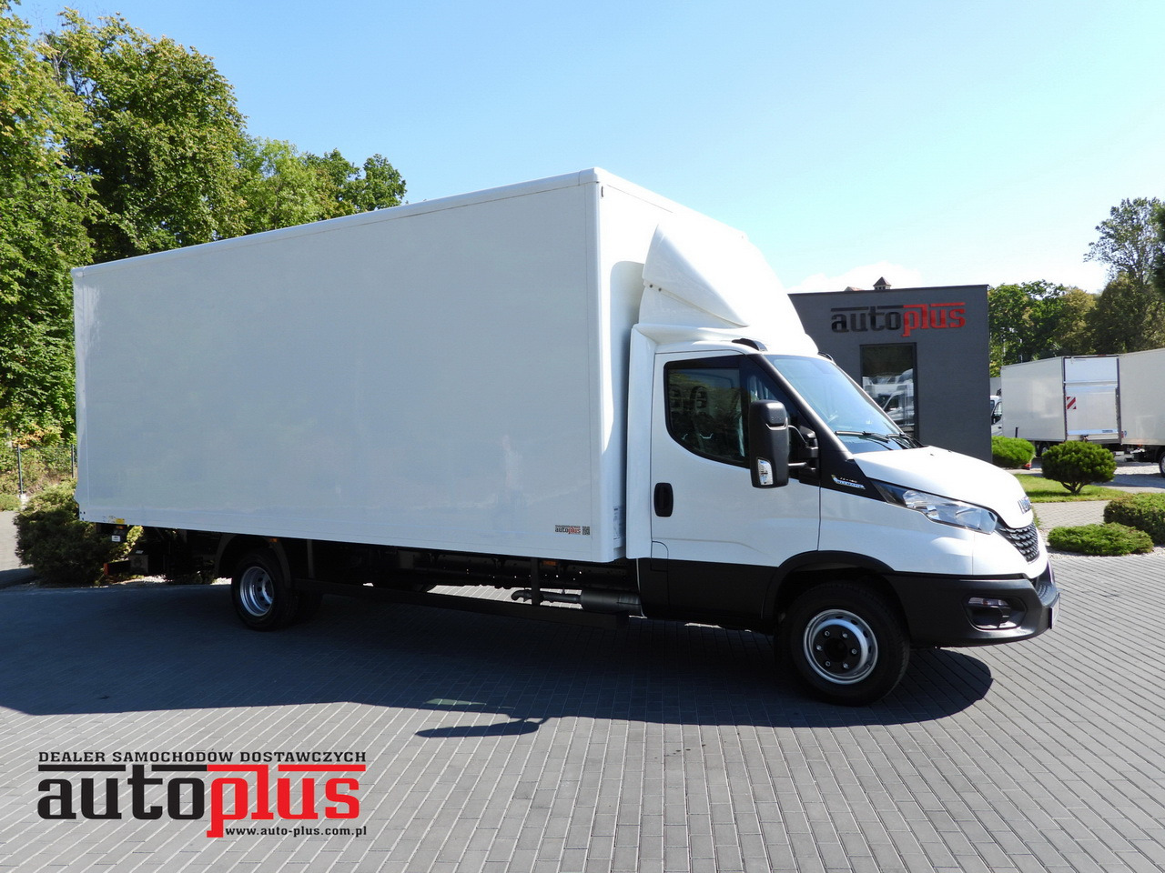 IVECO DAILY 72C18 LIFT 14 PALLETS CRUISE CONTROL PNEUMATICS AUTOMATIC TRANSMISSION HI-MATIC TWIN WHEELS AIR CONDITIONING 180HP - Furgone box: foto 1 IVECO DAILY 72C18 LIFT 14 PALLETS CRUISE CONTROL PNEUMATICS AUTOMATIC TRANSMISSION HI-MATIC TWIN WHEELS AIR CONDITIONING 180HP - Furgone box: foto 1