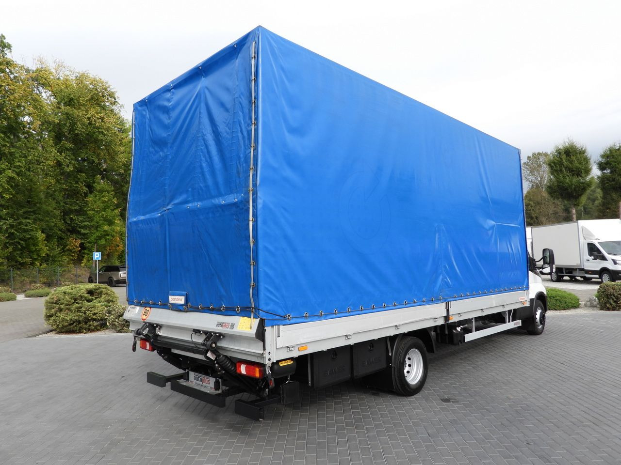 IVECO DAILY 72C18 TARPAULIN LIFT 14 PALLETS WEBASTO CRUISE CONTROL LED LIGHTS TWIN WHEELS AIR CONDITIONING 180HP - Camion centinato: foto 3 IVECO DAILY 72C18 TARPAULIN LIFT 14 PALLETS WEBASTO CRUISE CONTROL LED LIGHTS TWIN WHEELS AIR CONDITIONING 180HP - Camion centinato: foto 3
