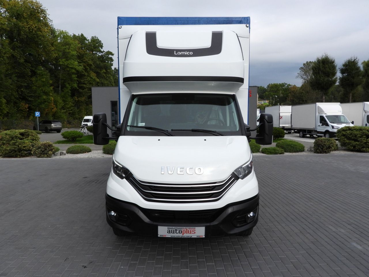 IVECO DAILY 72C18 TARPAULIN LIFT 14 PALLETS WEBASTO CRUISE CONTROL LED LIGHTS TWIN WHEELS AIR CONDITIONING 180HP - Camion centinato: foto 5 IVECO DAILY 72C18 TARPAULIN LIFT 14 PALLETS WEBASTO CRUISE CONTROL LED LIGHTS TWIN WHEELS AIR CONDITIONING 180HP - Camion centinato: foto 5