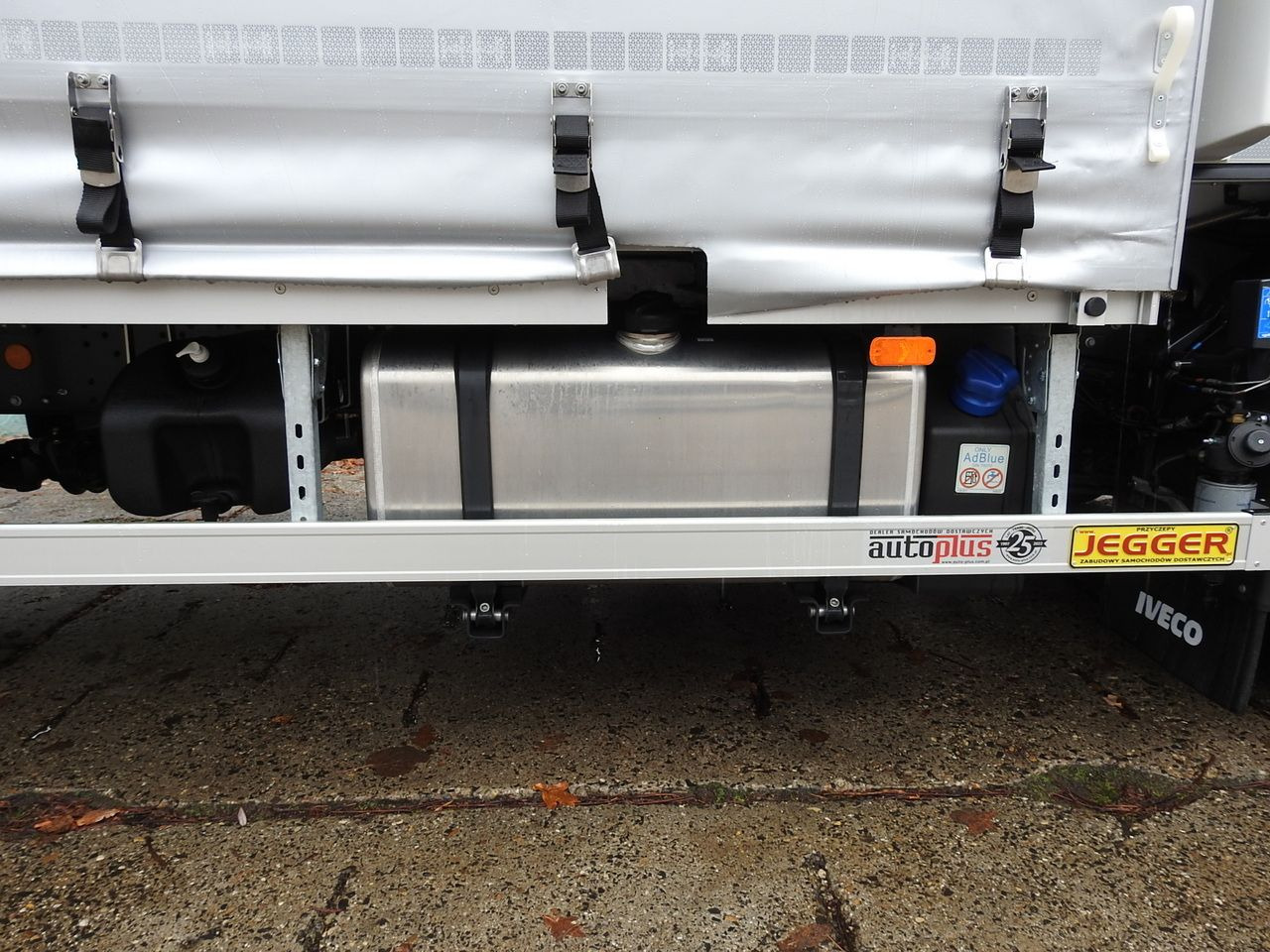 Furgone centinato nuovo IVECO EUROCARGO 120-250 NEW TARPAULIN LIFT 18 PALLETS WEBASTO CRUISE CONTROL AIR CONDITIONING LED LIGHTS PNEUMATICS AUTOMATIC TRANSMISSION HI-MATIC 250HP: foto 38 Furgone centinato nuovo IVECO EUROCARGO 120-250 NEW TARPAULIN LIFT 18 PALLETS WEBASTO CRUISE CONTROL AIR CONDITIONING LED LIGHTS PNEUMATICS AUTOMATIC TRANSMISSION HI-MATIC 250HP: foto 38