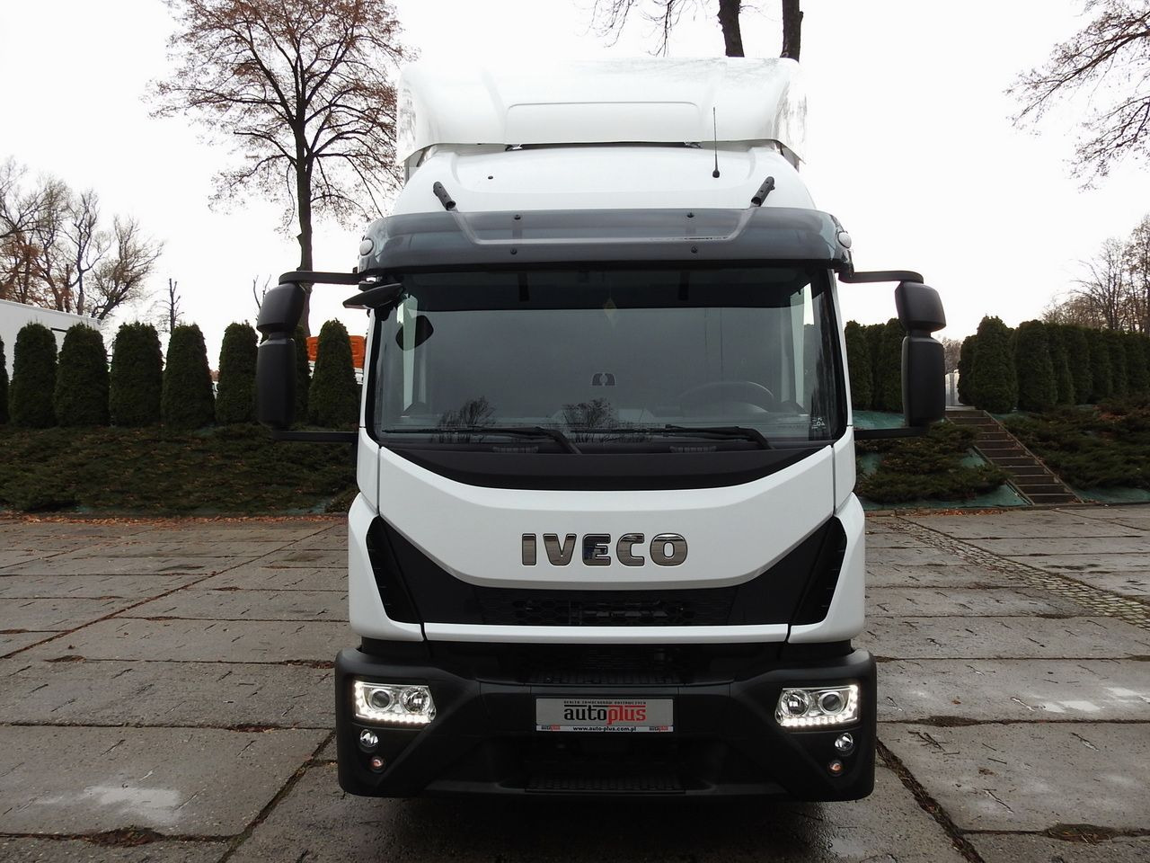 Furgone centinato nuovo IVECO EUROCARGO 120-250 NEW TARPAULIN LIFT 18 PALLETS WEBASTO CRUISE CONTROL AIR CONDITIONING LED LIGHTS PNEUMATICS AUTOMATIC TRANSMISSION HI-MATIC 250HP: foto 5 Furgone centinato nuovo IVECO EUROCARGO 120-250 NEW TARPAULIN LIFT 18 PALLETS WEBASTO CRUISE CONTROL AIR CONDITIONING LED LIGHTS PNEUMATICS AUTOMATIC TRANSMISSION HI-MATIC 250HP: foto 5