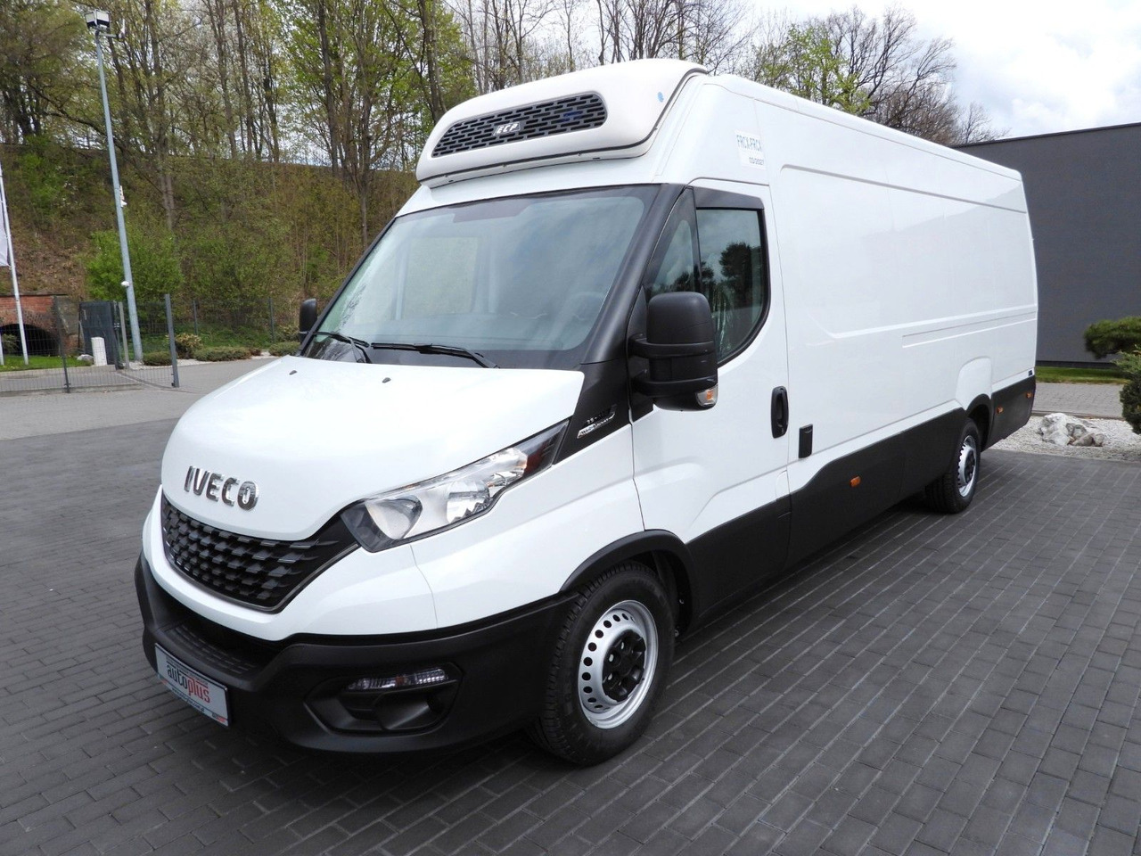Furgone frigo Iveco DAILY 35S14 KÜHLKASTENWAGEN -5*C STROMVERSORGUNG: foto 6