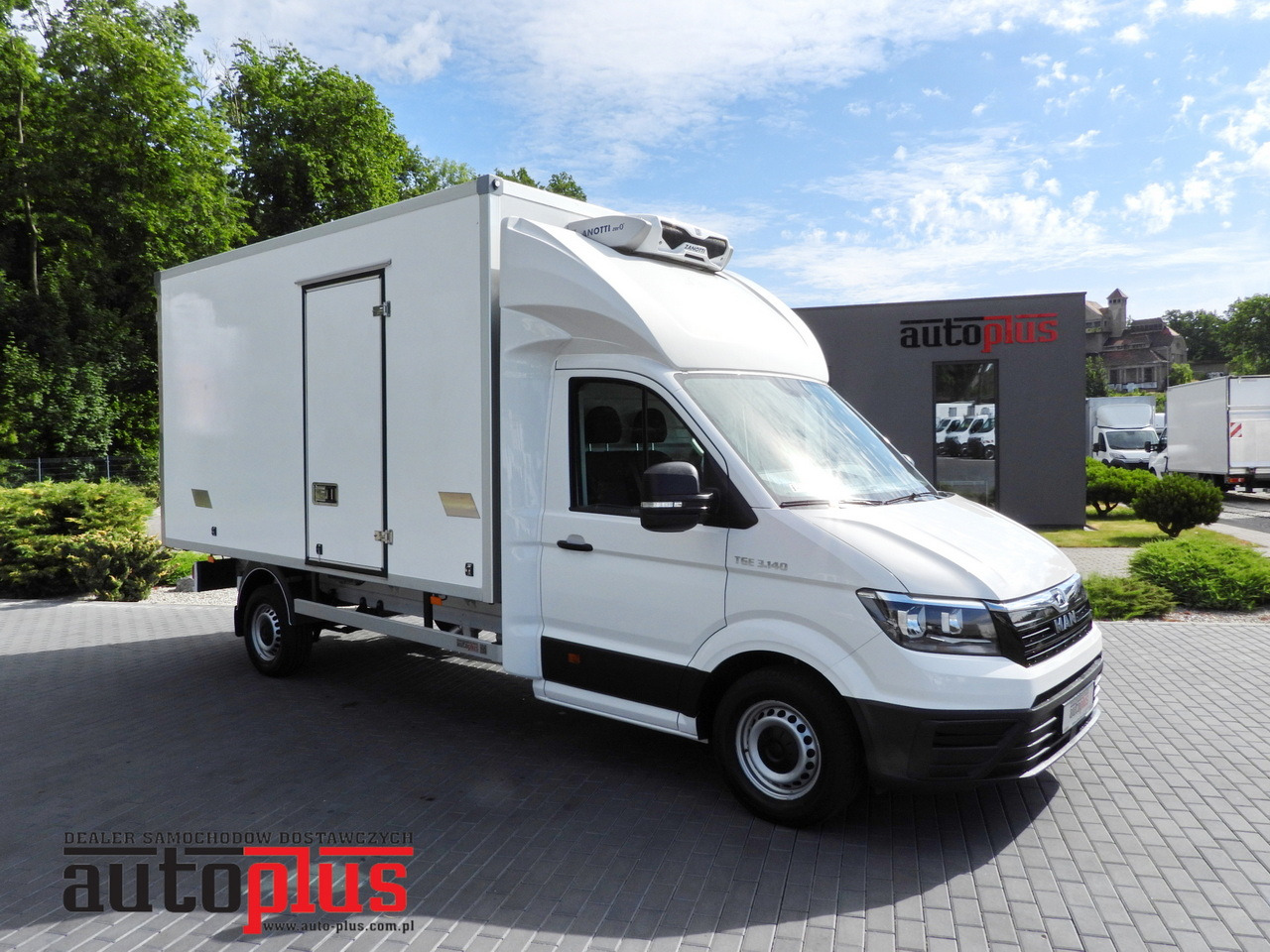 MAN TGE 3.140 REGRIGERATOR BOX -1*C 8 PALLETS HEATING FUNCTION CRUISE CONTROL PNEUMATICS AIR CONDITIONING 140HP - Furgone frigo: foto 1 MAN TGE 3.140 REGRIGERATOR BOX -1*C 8 PALLETS HEATING FUNCTION CRUISE CONTROL PNEUMATICS AIR CONDITIONING 140HP - Furgone frigo: foto 1