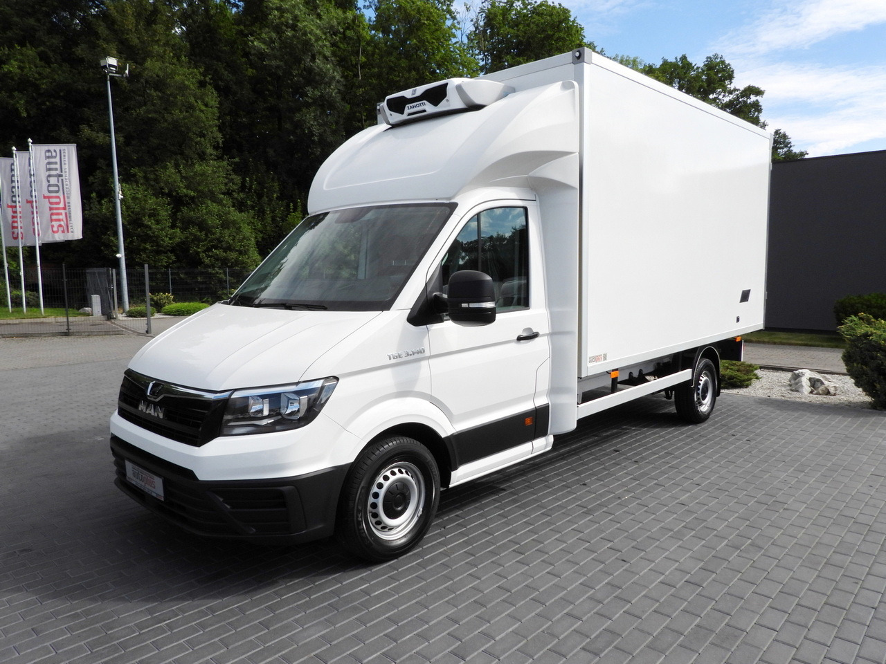 Leasing di MAN TGE 3.140 REGRIGERATOR BOX -1*C 8 PALLETS HEATING FUNCTION CRUISE CONTROL PNEUMATICS AIR CONDITIONING  140HP MAN TGE 3.140 REGRIGERATOR BOX -1*C 8 PALLETS HEATING FUNCTION CRUISE CONTROL PNEUMATICS AIR CONDITIONING  140HP: foto 6