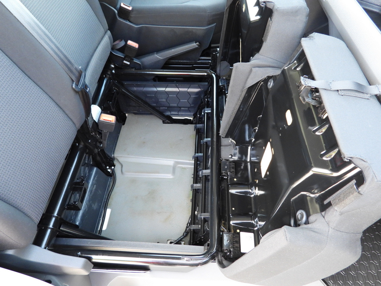 Leasing di MAN TGE 3.140 REGRIGERATOR BOX -1*C 8 PALLETS HEATING FUNCTION CRUISE CONTROL PNEUMATICS AIR CONDITIONING  140HP MAN TGE 3.140 REGRIGERATOR BOX -1*C 8 PALLETS HEATING FUNCTION CRUISE CONTROL PNEUMATICS AIR CONDITIONING  140HP: foto 45