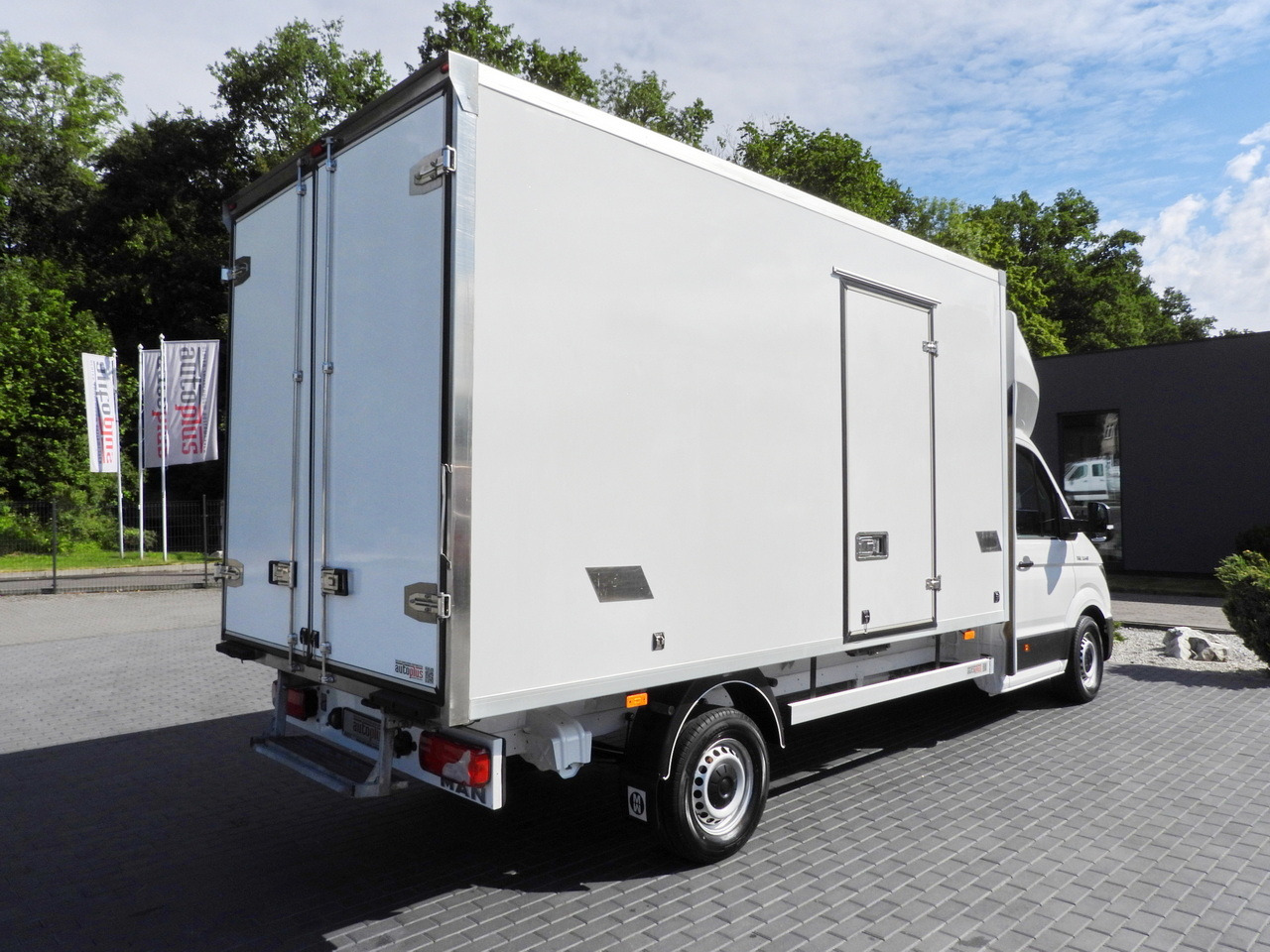 Leasing di MAN TGE 3.140 REGRIGERATOR BOX -1*C 8 PALLETS HEATING FUNCTION CRUISE CONTROL PNEUMATICS AIR CONDITIONING  140HP MAN TGE 3.140 REGRIGERATOR BOX -1*C 8 PALLETS HEATING FUNCTION CRUISE CONTROL PNEUMATICS AIR CONDITIONING  140HP: foto 13