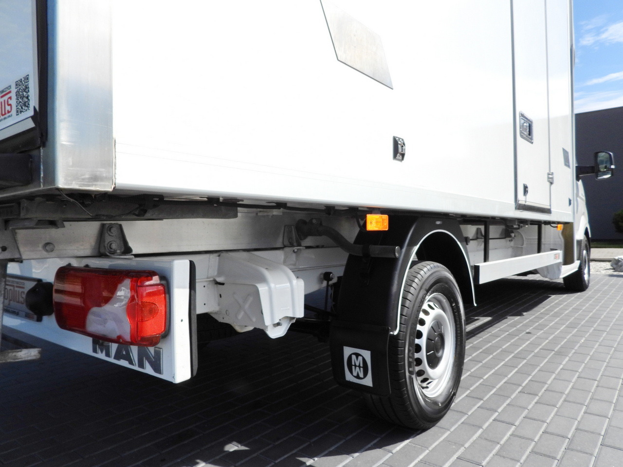 Leasing di MAN TGE 3.140 REGRIGERATOR BOX -1*C 8 PALLETS HEATING FUNCTION CRUISE CONTROL PNEUMATICS AIR CONDITIONING  140HP MAN TGE 3.140 REGRIGERATOR BOX -1*C 8 PALLETS HEATING FUNCTION CRUISE CONTROL PNEUMATICS AIR CONDITIONING  140HP: foto 17