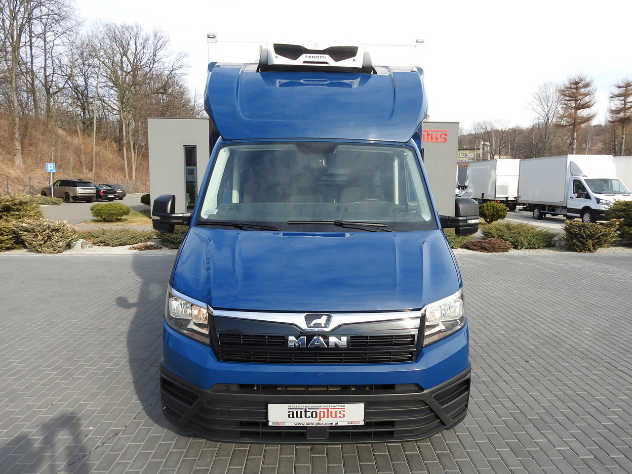 MAN TGE 3.180 REGRIGERATOR BOX -5*C 8 PALLETS HEATING FUNCTION CRUISE CONTROL PNEUMATICS AIR CONDITIONING 180HP - Furgone frigo: foto 5 MAN TGE 3.180 REGRIGERATOR BOX -5*C 8 PALLETS HEATING FUNCTION CRUISE CONTROL PNEUMATICS AIR CONDITIONING 180HP - Furgone frigo: foto 5