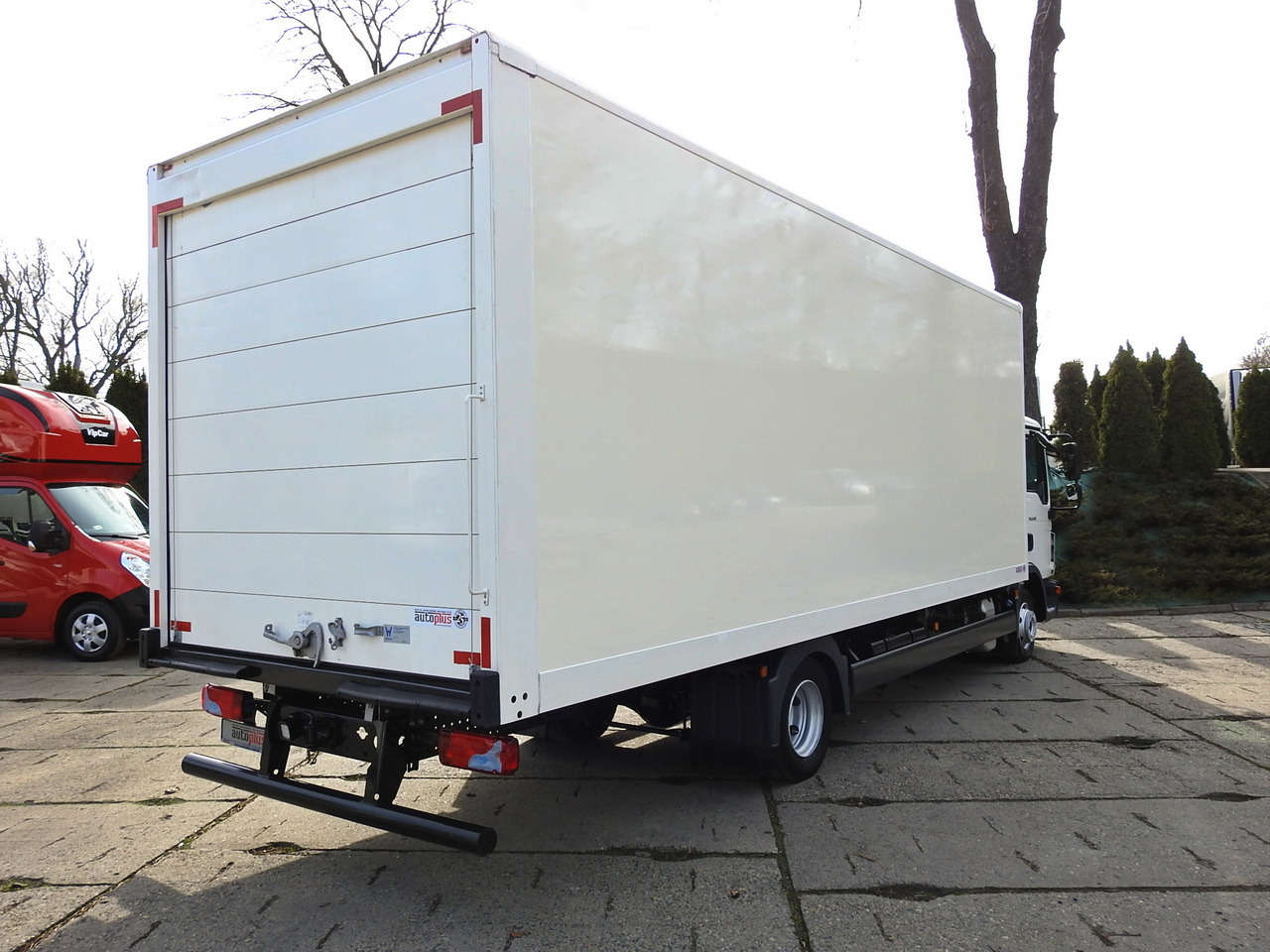 MAN TGL 8.18 BOX 16 PALLETS CRUISE CONTROL TWIN WHEELS 180HP - Furgone box: foto 3 MAN TGL 8.18 BOX 16 PALLETS CRUISE CONTROL TWIN WHEELS 180HP - Furgone box: foto 3