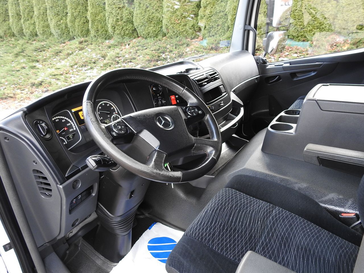 MERCEDES ATEGO 12.24 BOX LIFT 18 PALLETS CRUISE CONTROL AUTOMATIC TRANSMISSION TWIN WHEELS AIR CONDITIONING 240HP - Furgone box: foto 2 MERCEDES ATEGO 12.24 BOX LIFT 18 PALLETS CRUISE CONTROL AUTOMATIC TRANSMISSION TWIN WHEELS AIR CONDITIONING 240HP - Furgone box: foto 2