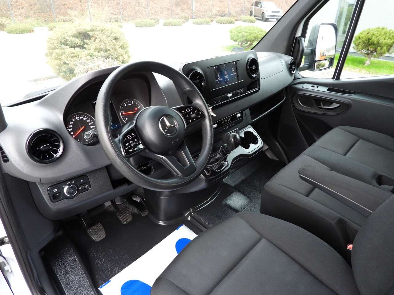 MERCEDES SPRINTER 314 REGRIGERATOR BOX -1*C CRUISE CONTROL NAVIGATION AIR CONDITIONING 140HP - Furgone frigo: foto 2 MERCEDES SPRINTER 314 REGRIGERATOR BOX -1*C CRUISE CONTROL NAVIGATION AIR CONDITIONING 140HP - Furgone frigo: foto 2