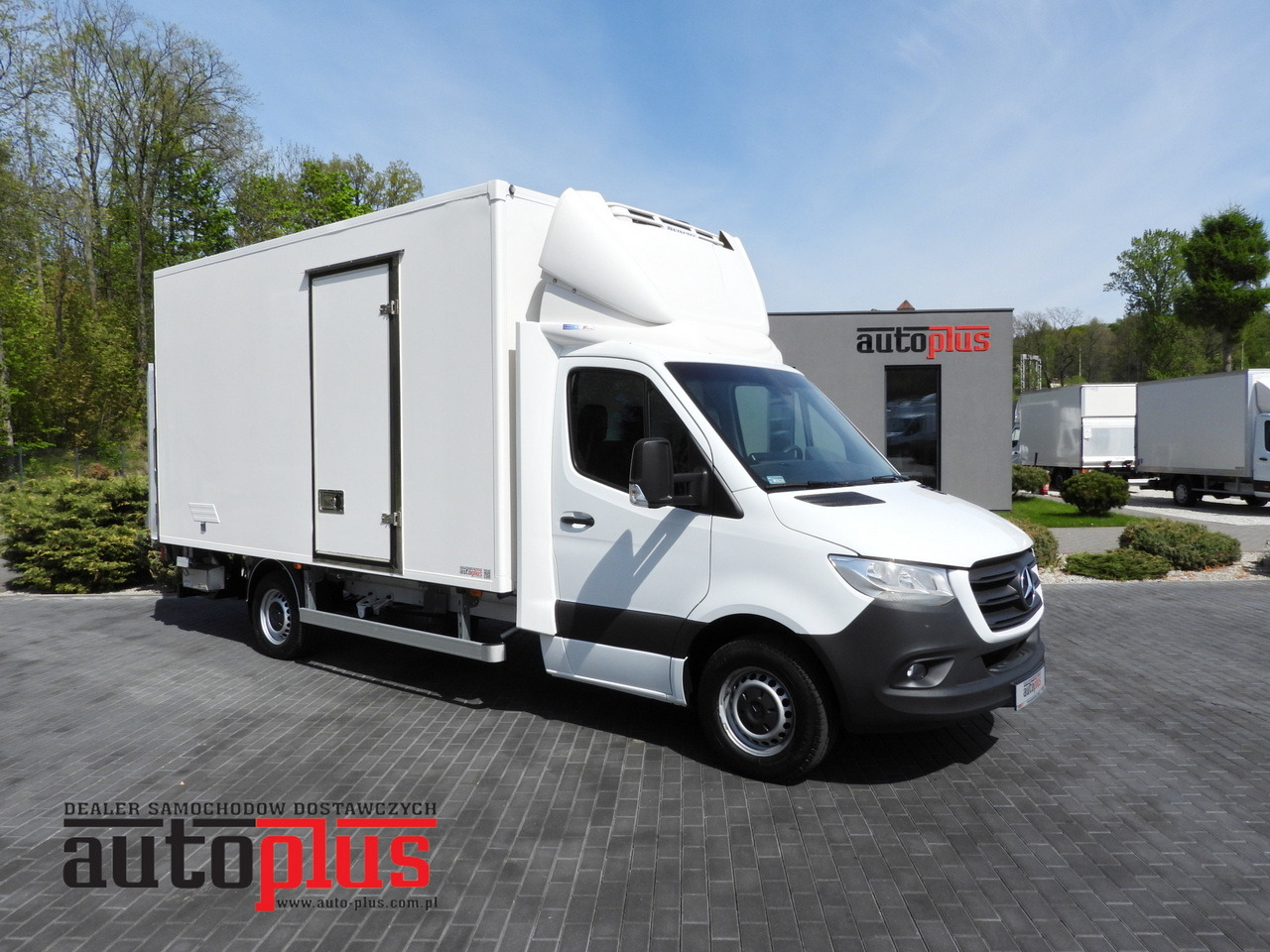 MERCEDES SPRINTER 316 REGRIGERATOR BOX 0*C LIFT 8 PALLETS CRUISE CONTROL PNEUMATICS AIR CONDITIONING 160HP - Furgone frigo: foto 1 MERCEDES SPRINTER 316 REGRIGERATOR BOX 0*C LIFT 8 PALLETS CRUISE CONTROL PNEUMATICS AIR CONDITIONING 160HP - Furgone frigo: foto 1