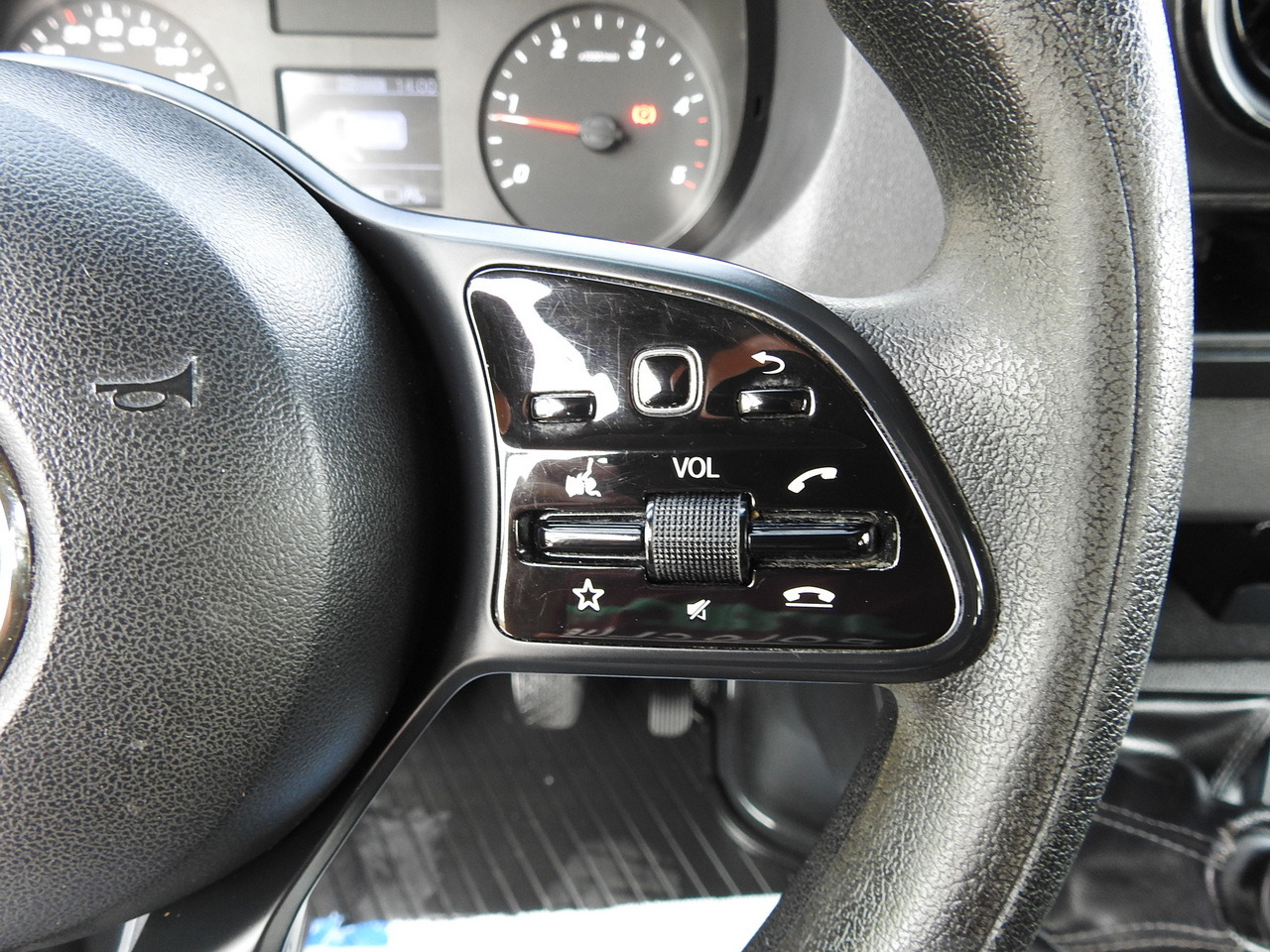 Furgone doppia cabina MERCEDES SPRINTER 316 STAKE BODY DOUBLE CABIN DOKA 7 SEATS AIR CONDITIONING  160HP: foto 29 Furgone doppia cabina MERCEDES SPRINTER 316 STAKE BODY DOUBLE CABIN DOKA 7 SEATS AIR CONDITIONING  160HP: foto 29