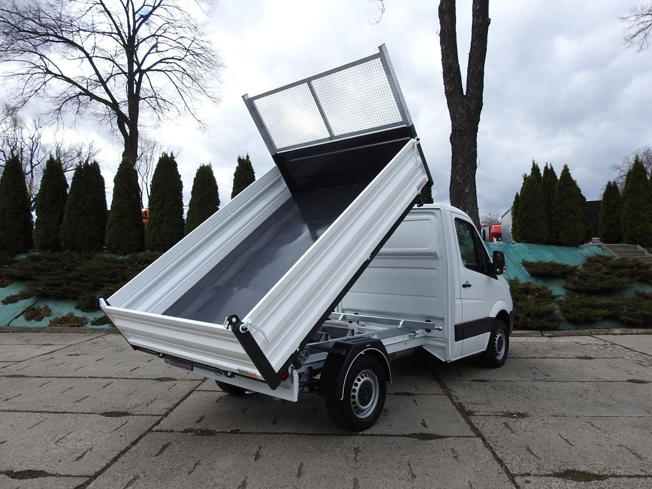 MERCEDES SPRINTER 316 THREE-WAY TIPPER  CRUISE CONTROL AUTOMATIC TRANSMISSION  AIR CONDITIONING  160HP - Furgone ribaltabile: foto 3 MERCEDES SPRINTER 316 THREE-WAY TIPPER  CRUISE CONTROL AUTOMATIC TRANSMISSION  AIR CONDITIONING  160HP - Furgone ribaltabile: foto 3