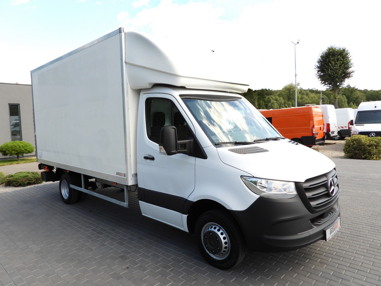 MERCEDES SPRINTER 514 BOX LIFT 8 PALLETS CRUISE CONTROL TWIN WHEELS AIR CONDITIONING 140HP - Furgone box: foto 4 MERCEDES SPRINTER 514 BOX LIFT 8 PALLETS CRUISE CONTROL TWIN WHEELS AIR CONDITIONING 140HP - Furgone box: foto 4