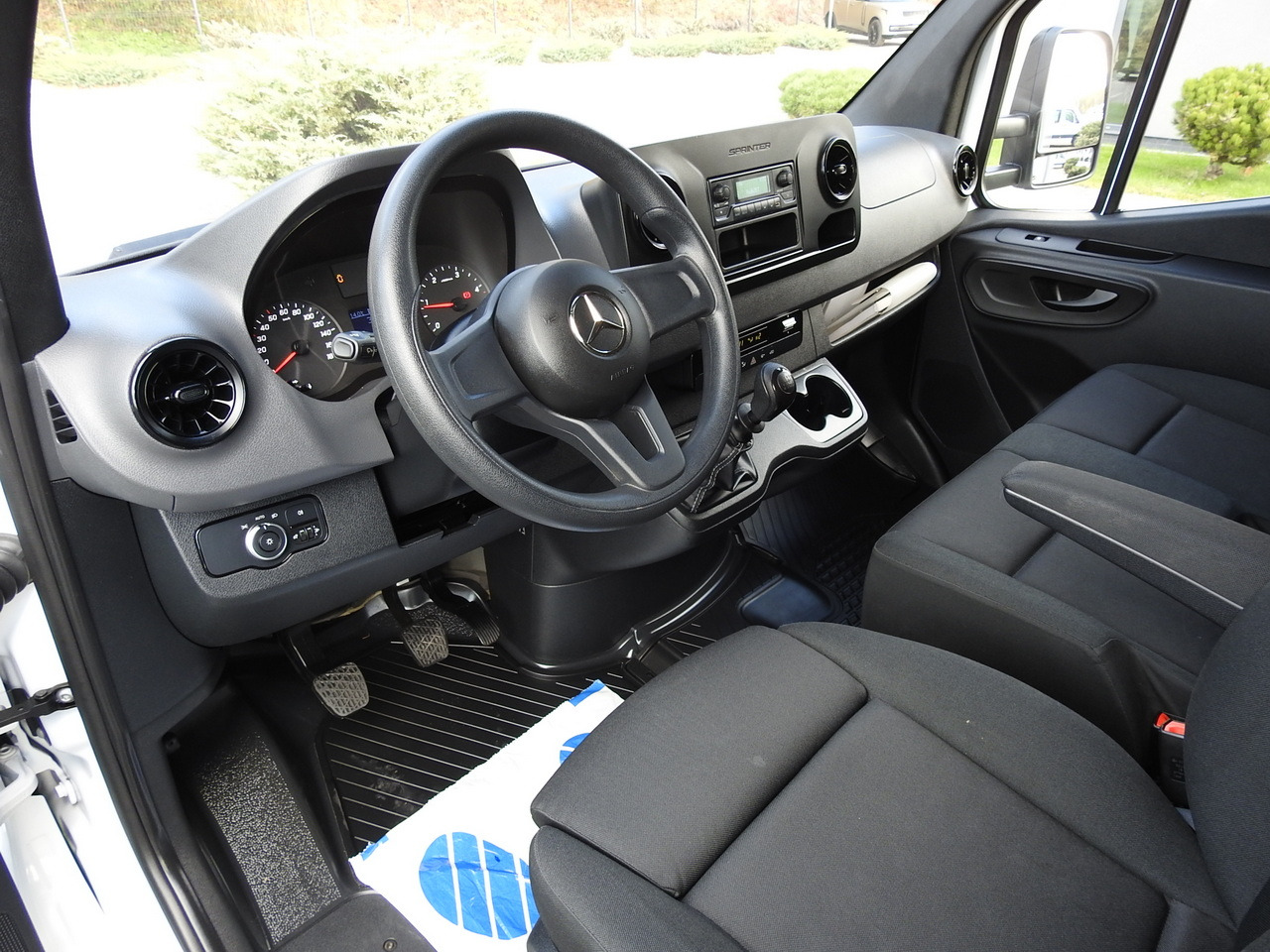 MERCEDES SPRINTER BOX LIFT 8 PALLETS AIR CONDITIONING  150HP - Furgone frigo: foto 2 MERCEDES SPRINTER BOX LIFT 8 PALLETS AIR CONDITIONING  150HP - Furgone frigo: foto 2