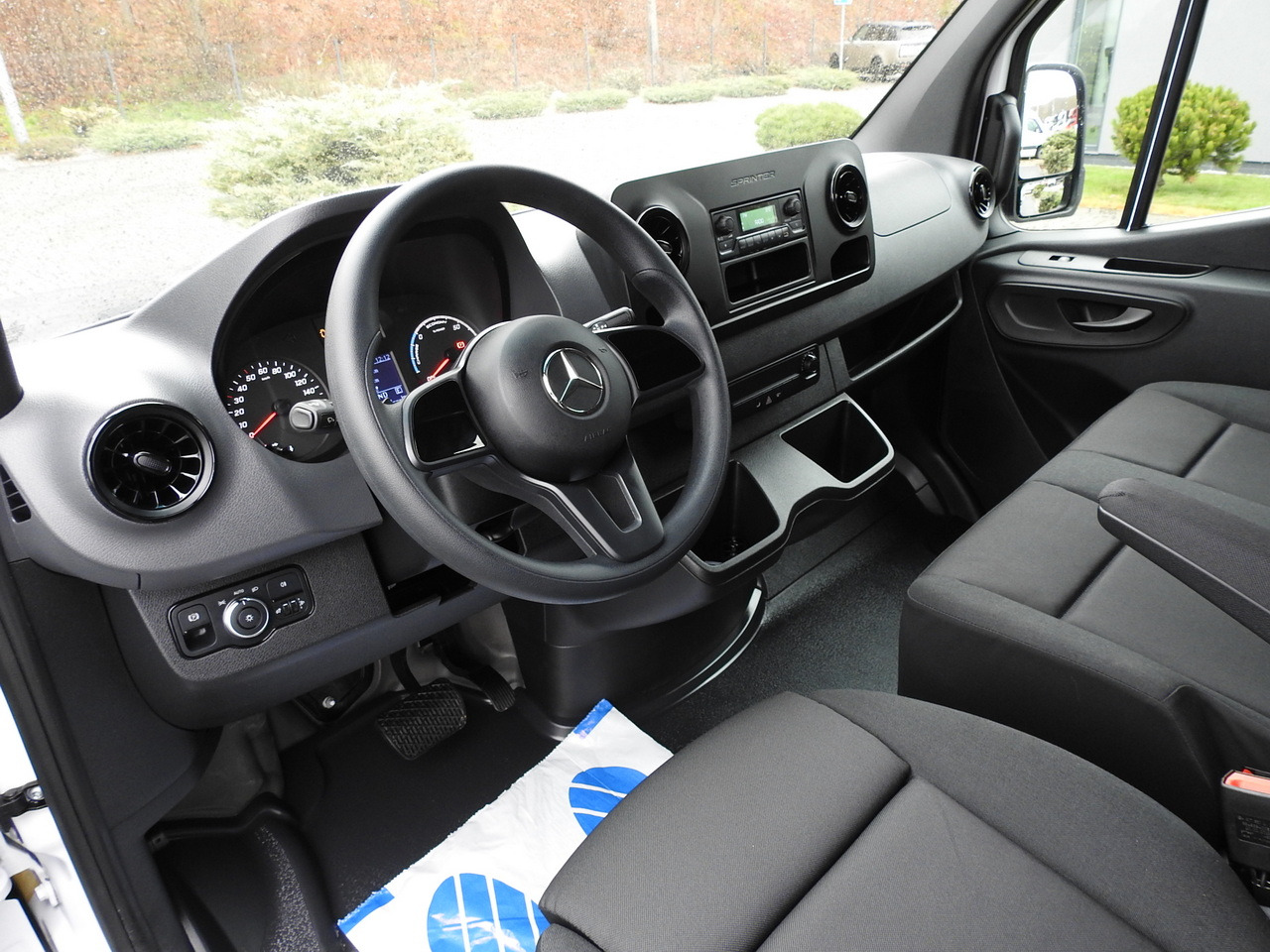 MERCEDES eSprinter NEW ELECTRIC VAN AUTOMATIC TRANSMISSION GUARANTEE 95HP - Furgone chiuso, Furgone elettrico: foto 2 MERCEDES eSprinter NEW ELECTRIC VAN AUTOMATIC TRANSMISSION GUARANTEE 95HP - Furgone chiuso, Furgone elettrico: foto 2