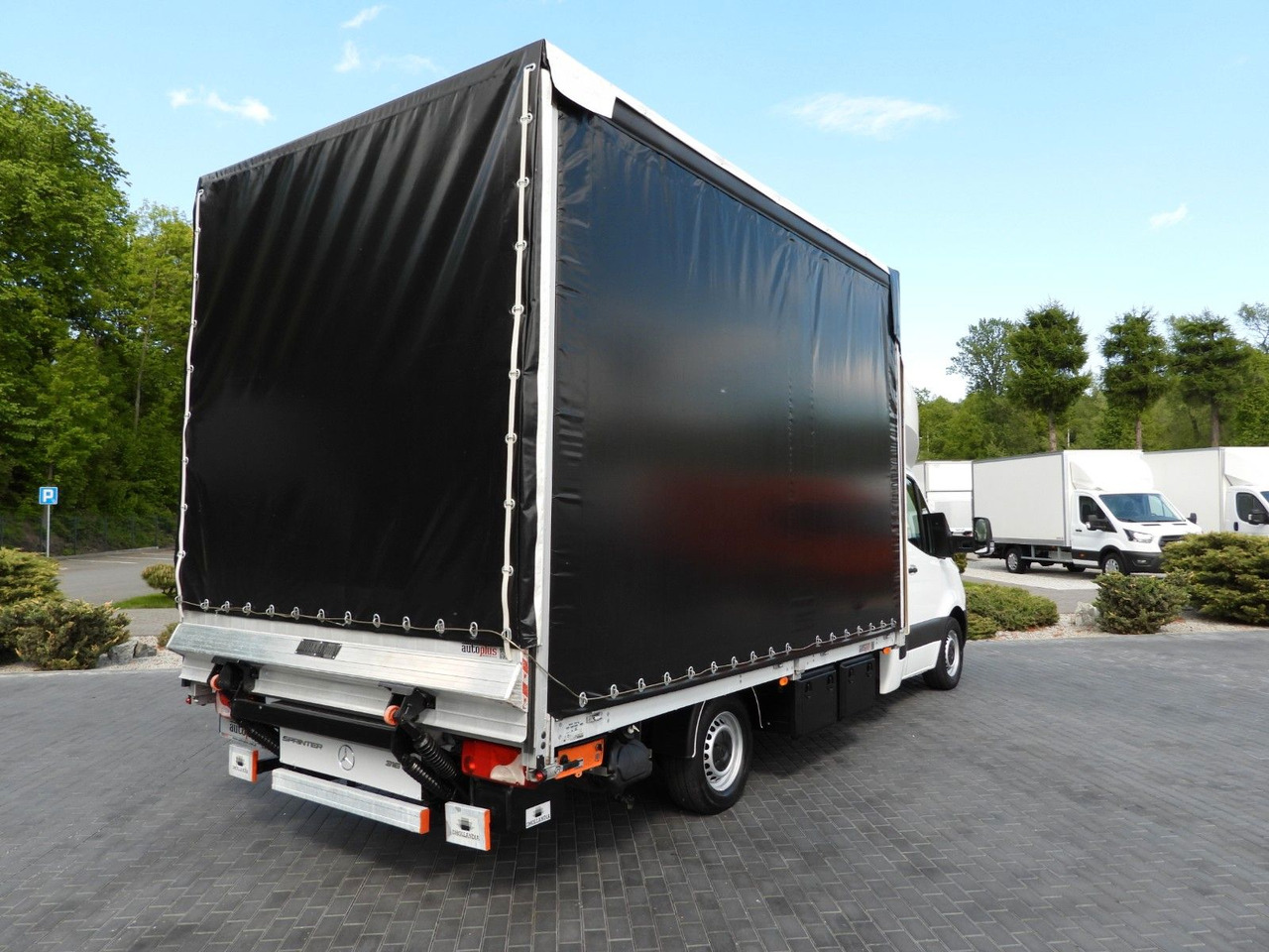 Mercedes-Benz SPRINTER 316 PRITSCHE PLANE AUFZUG 10 PALETTEN - Furgone centinato, Furgone doppia cabina: foto 3 Mercedes-Benz SPRINTER 316 PRITSCHE PLANE AUFZUG 10 PALETTEN - Furgone centinato, Furgone doppia cabina: foto 3