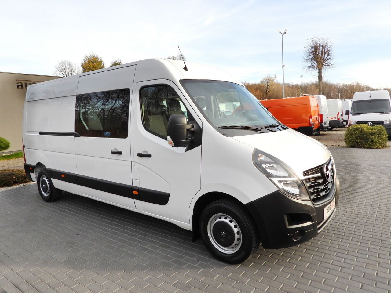 OPEL MOVANO BOX DELIVERY VAN 7 SEATS LED LIGHTS 135HP - Furgone chiuso: foto 4 OPEL MOVANO BOX DELIVERY VAN 7 SEATS LED LIGHTS 135HP - Furgone chiuso: foto 4