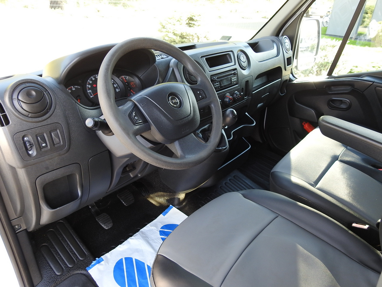 OPEL MOVANO STAKE BODY DOUBLE CABIN DOKA 7 SEATS CRUISE CONTROL AIR CONDITIONING 130HP - Furgone doppia cabina: foto 2 OPEL MOVANO STAKE BODY DOUBLE CABIN DOKA 7 SEATS CRUISE CONTROL AIR CONDITIONING 130HP - Furgone doppia cabina: foto 2