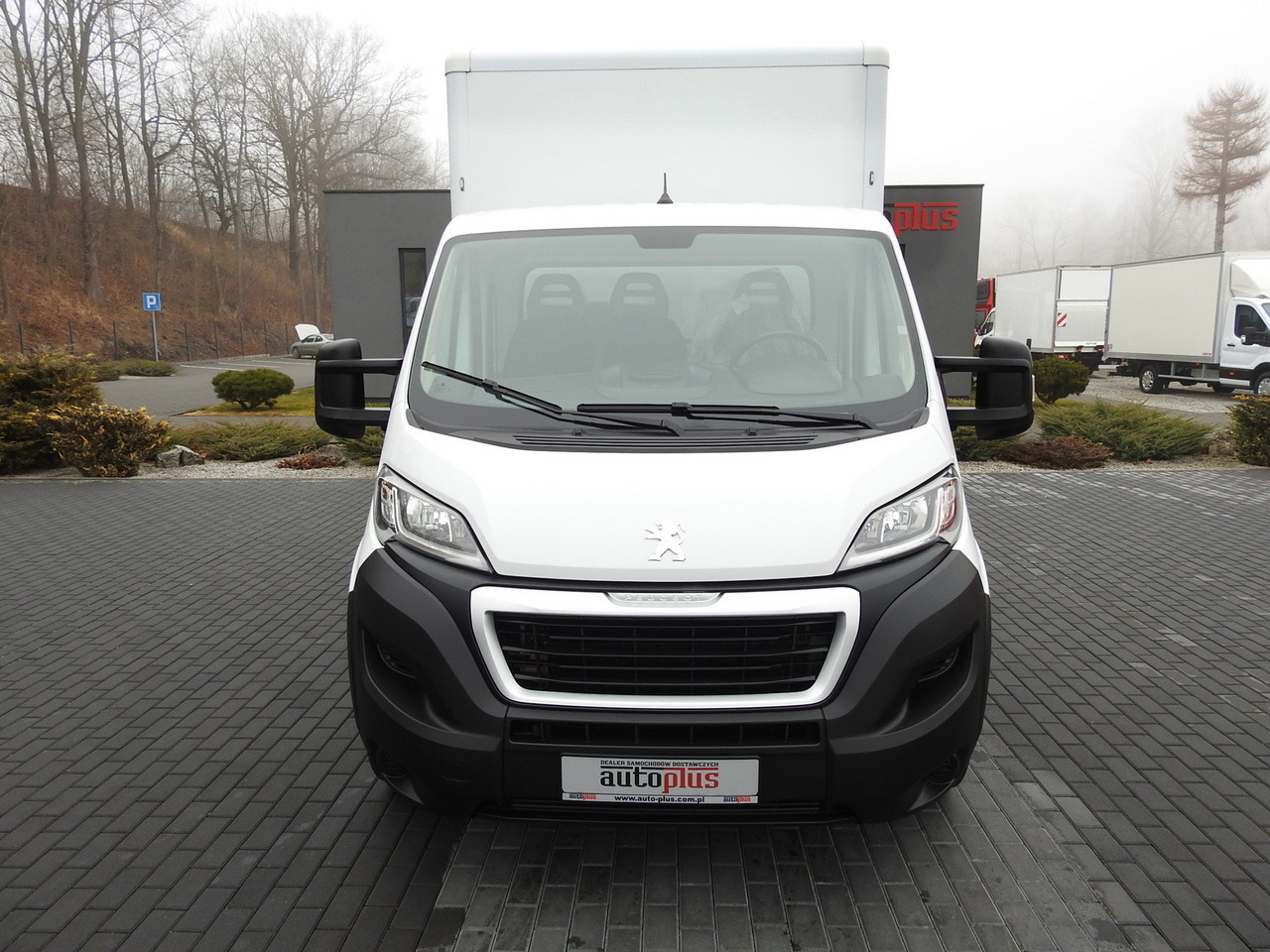 PEUGEOT BOXER BOX LIFT 8 PALLETS CRUISE CONTROL AIR CONDITIONING 140HP - Furgone box: foto 5 PEUGEOT BOXER BOX LIFT 8 PALLETS CRUISE CONTROL AIR CONDITIONING 140HP - Furgone box: foto 5