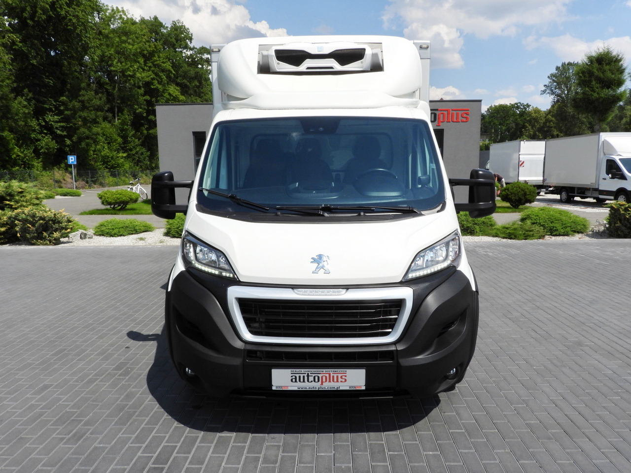 PEUGEOT BOXER REGRIGERATOR BOX 0*C 8 PALLETS CRUISE CONTROL LED LIGHTS AIR CONDITIONING 165HP - Furgone frigo: foto 5 PEUGEOT BOXER REGRIGERATOR BOX 0*C 8 PALLETS CRUISE CONTROL LED LIGHTS AIR CONDITIONING 165HP - Furgone frigo: foto 5