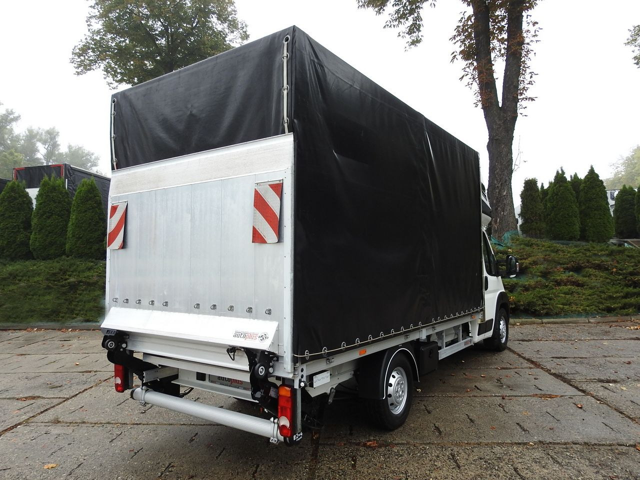 PEUGEOT BOXER TARPAULIN LIFT 8 PALLETS WEBASTO LED LIGHTS AIR CONDITIONING 165HP - Furgone centinato: foto 3 PEUGEOT BOXER TARPAULIN LIFT 8 PALLETS WEBASTO LED LIGHTS AIR CONDITIONING 165HP - Furgone centinato: foto 3