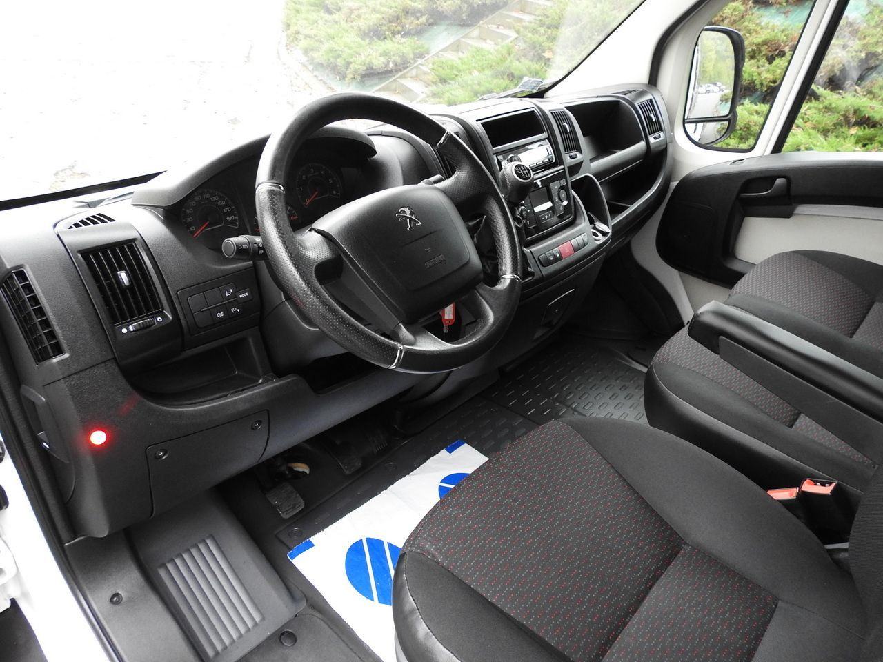 PEUGEOT BOXER TARPAULIN LIFT 8 PALLETS WEBASTO LED LIGHTS AIR CONDITIONING 165HP - Furgone centinato: foto 2 PEUGEOT BOXER TARPAULIN LIFT 8 PALLETS WEBASTO LED LIGHTS AIR CONDITIONING 165HP - Furgone centinato: foto 2