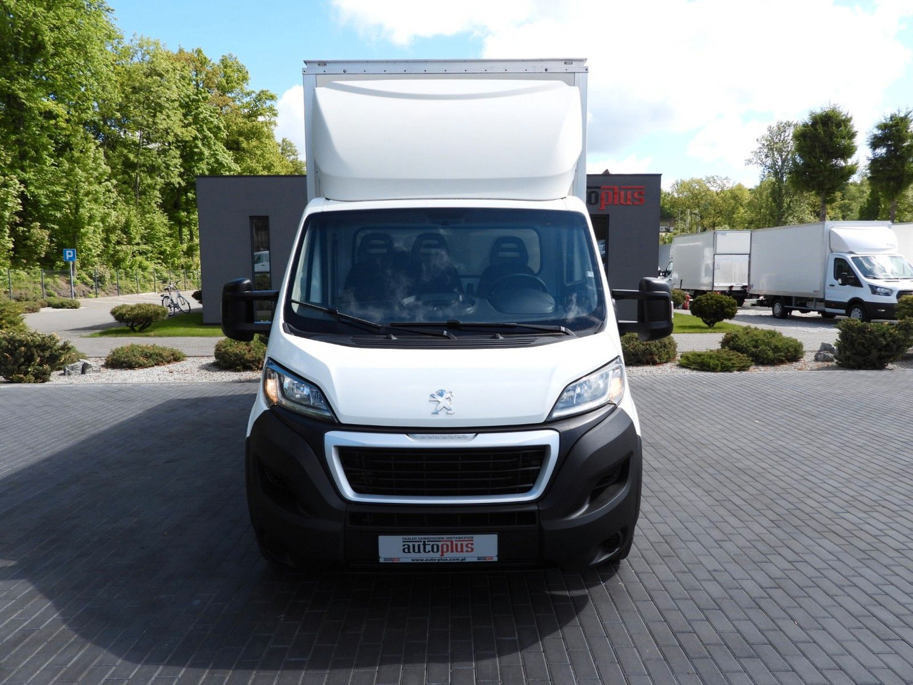 Peugeot BOXER KOFFER 8 PALETTEN TEMPOMAT KLIMAANLAGE Peugeot BOXER KOFFER 8 PALETTEN TEMPOMAT KLIMAANLAGE - Furgone box: foto 5 Peugeot BOXER KOFFER 8 PALETTEN TEMPOMAT KLIMAANLAGE Peugeot BOXER KOFFER 8 PALETTEN TEMPOMAT KLIMAANLAGE - Furgone box: foto 5