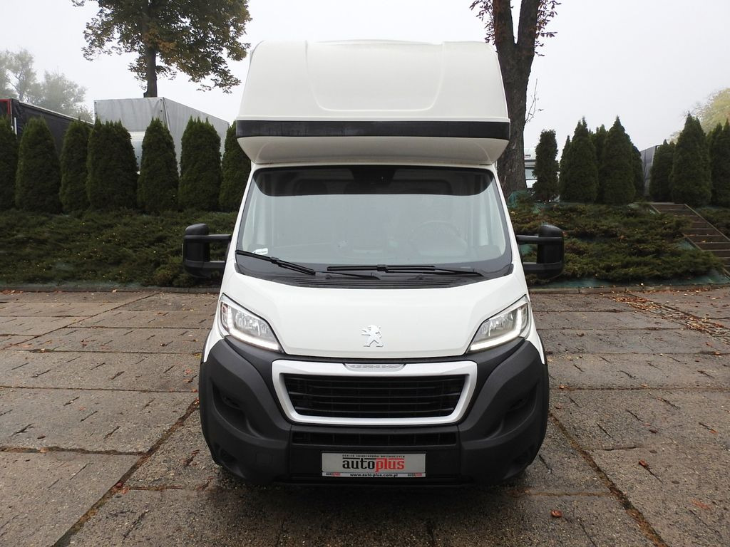 Peugeot BOXER PRITSCHE PLANE 8 PALLETS WEBASTO A/C - Furgone centinato: foto 5 Peugeot BOXER PRITSCHE PLANE 8 PALLETS WEBASTO A/C - Furgone centinato: foto 5
