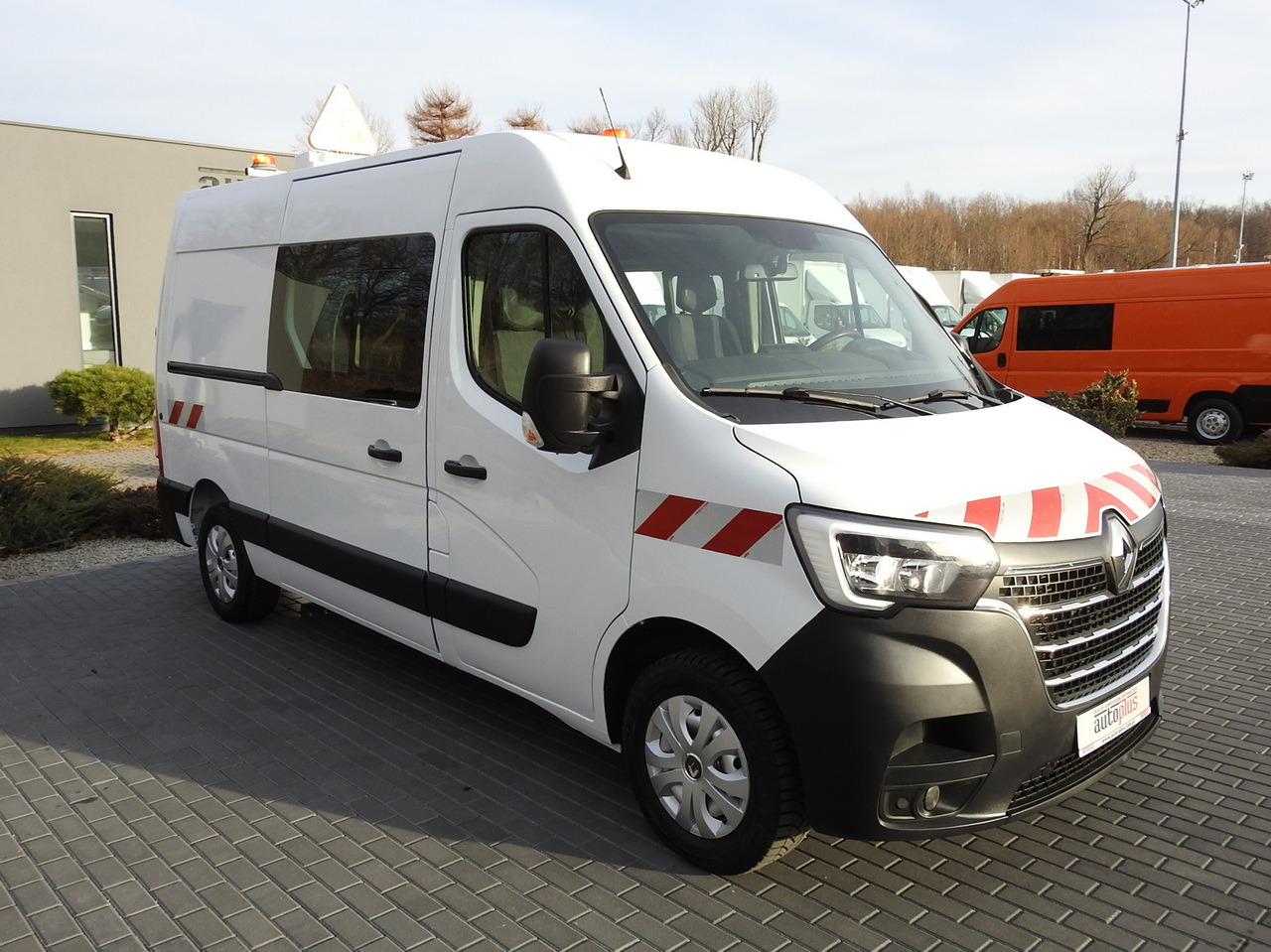 RENAULT MASTER BOX DELIVERY VAN 7 SEATS CRUISE CONTROL AIR CONDITIONING LED LIGHTS 135HP - Furgone chiuso: foto 4 RENAULT MASTER BOX DELIVERY VAN 7 SEATS CRUISE CONTROL AIR CONDITIONING LED LIGHTS 135HP - Furgone chiuso: foto 4