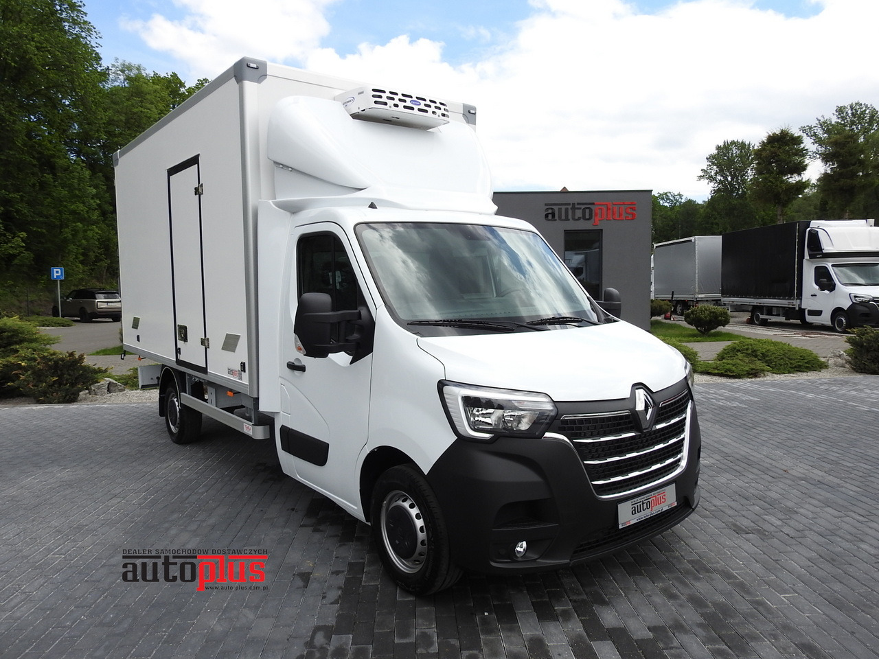 RENAULT MASTER NEW REGRIGERATOR BOX -10*C 8 PALLETS CRUISE CONTROL AIR CONDITIONING LED LIGHTS GUARANTEE 165HP - Furgone frigo: foto 1 RENAULT MASTER NEW REGRIGERATOR BOX -10*C 8 PALLETS CRUISE CONTROL AIR CONDITIONING LED LIGHTS GUARANTEE 165HP - Furgone frigo: foto 1