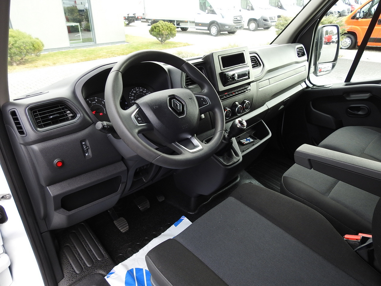 RENAULT MASTER TARPAULIN 10 PALLETS CRUISE CONTROL AIR CONDITIONING LED LIGHTS PNEUMATICS 165HP - Furgone centinato: foto 2 RENAULT MASTER TARPAULIN 10 PALLETS CRUISE CONTROL AIR CONDITIONING LED LIGHTS PNEUMATICS 165HP - Furgone centinato: foto 2