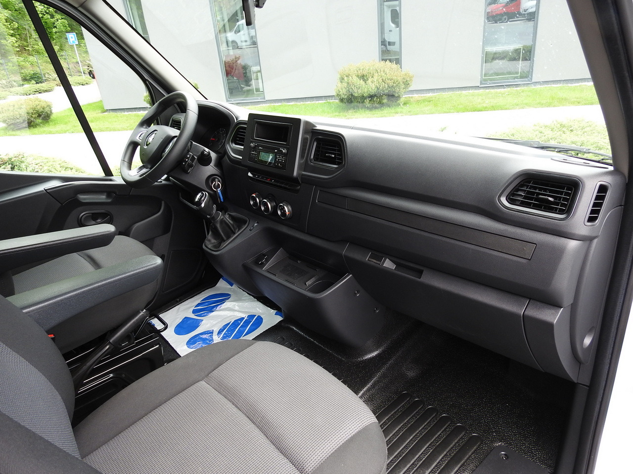 Furgone centinato RENAULT MASTER TARPAULIN 10 PALLETS WEBASTO CRUISE CONTROL AIR CONDITIONING LED LIGHTS 165HP: foto 41 Furgone centinato RENAULT MASTER TARPAULIN 10 PALLETS WEBASTO CRUISE CONTROL AIR CONDITIONING LED LIGHTS 165HP: foto 41