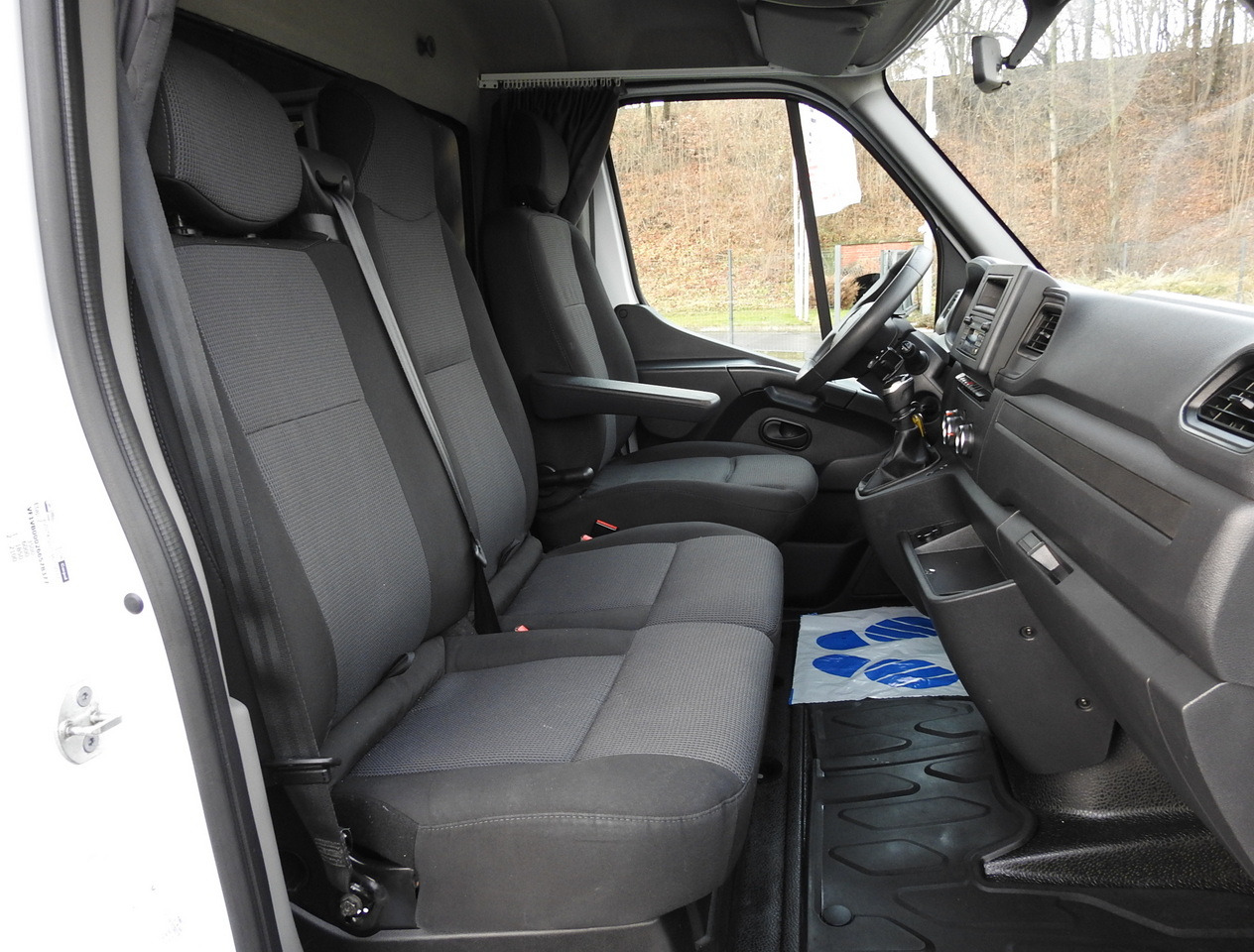 Furgone centinato RENAULT MASTER TARPAULIN 10 PALLETS WEBASTO CRUISE CONTROL AIR CONDITIONING LED LIGHTS PNEUMATICS  165HP: foto 38 Furgone centinato RENAULT MASTER TARPAULIN 10 PALLETS WEBASTO CRUISE CONTROL AIR CONDITIONING LED LIGHTS PNEUMATICS  165HP: foto 38