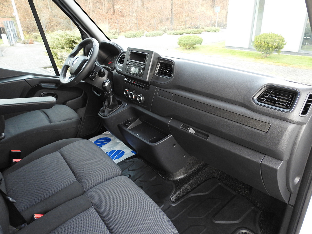 Furgone centinato RENAULT MASTER TARPAULIN 10 PALLETS WEBASTO CRUISE CONTROL AIR CONDITIONING LED LIGHTS PNEUMATICS  165HP: foto 39 Furgone centinato RENAULT MASTER TARPAULIN 10 PALLETS WEBASTO CRUISE CONTROL AIR CONDITIONING LED LIGHTS PNEUMATICS  165HP: foto 39