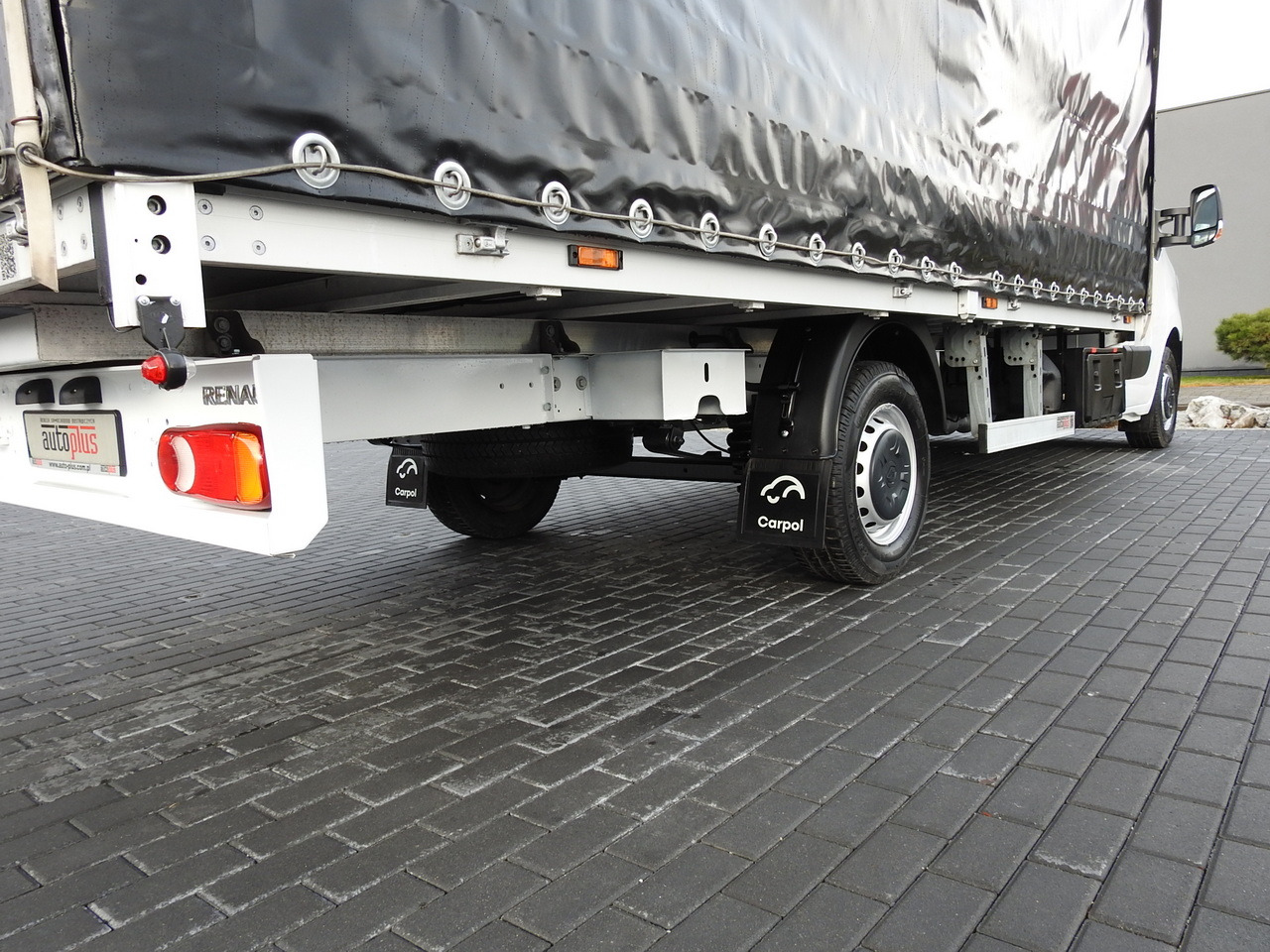 Furgone centinato RENAULT MASTER TARPAULIN 10 PALLETS WEBASTO CRUISE CONTROL AIR CONDITIONING LED LIGHTS PNEUMATICS  165HP: foto 17 Furgone centinato RENAULT MASTER TARPAULIN 10 PALLETS WEBASTO CRUISE CONTROL AIR CONDITIONING LED LIGHTS PNEUMATICS  165HP: foto 17