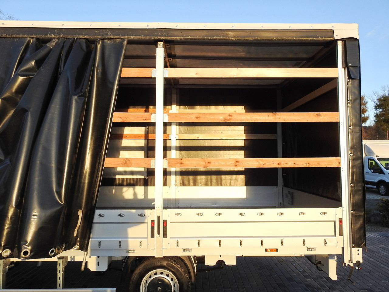 Furgone centinato RENAULT MASTER TARPAULIN 10 PALLETS WEBASTO CRUISE CONTROL AIR CONDITIONING PNEUMATICS AUTOMATIC TRANSMISSION   170HP: foto 22