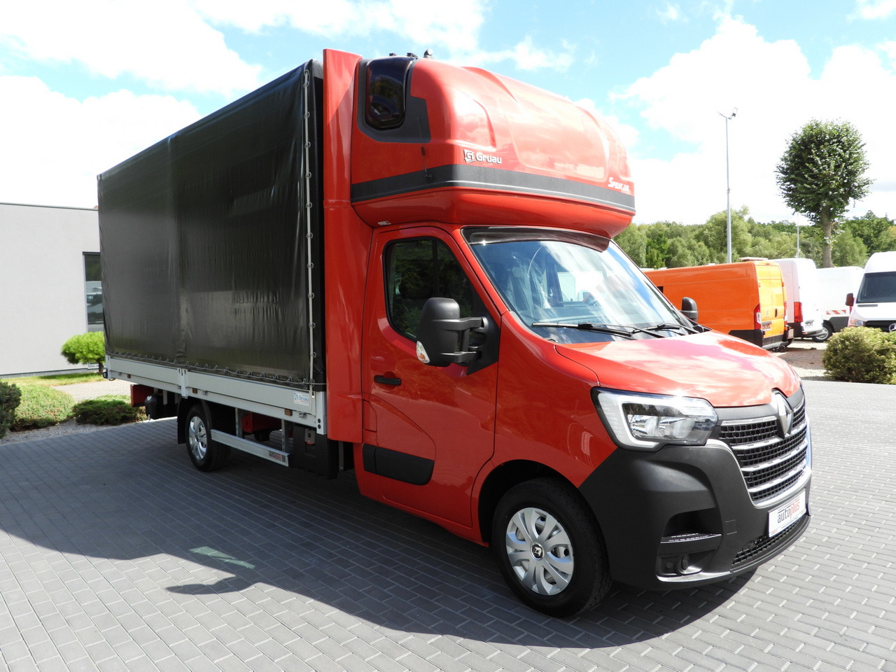 RENAULT MASTER TARPAULIN 10 PALLETS WEBASTO CRUISE CONTROL LED LIGHTS AIR CONDITIONING 165HP - Furgone centinato: foto 4 RENAULT MASTER TARPAULIN 10 PALLETS WEBASTO CRUISE CONTROL LED LIGHTS AIR CONDITIONING 165HP - Furgone centinato: foto 4