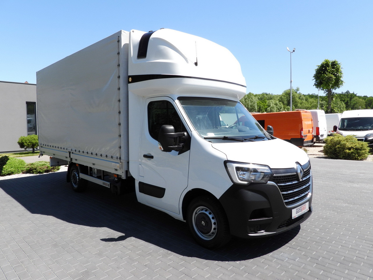 RENAULT MASTER TARPAULIN 10 PALLETS WEBASTO CRUISE CONTROL LED LIGHTS PNEUMATICS AIR CONDITIONING 165HP - Furgone centinato: foto 4 RENAULT MASTER TARPAULIN 10 PALLETS WEBASTO CRUISE CONTROL LED LIGHTS PNEUMATICS AIR CONDITIONING 165HP - Furgone centinato: foto 4