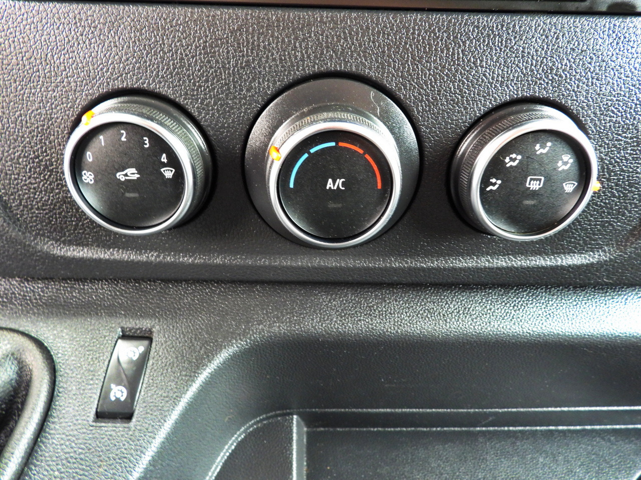 Furgone centinato RENAULT MASTER TARPAULIN 10 PALLETS WEBASTO CRUISE CONTROL LED LIGHTS PNEUMATICS AIR CONDITIONING 165HP: foto 39 Furgone centinato RENAULT MASTER TARPAULIN 10 PALLETS WEBASTO CRUISE CONTROL LED LIGHTS PNEUMATICS AIR CONDITIONING 165HP: foto 39