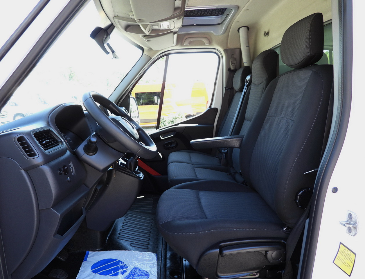 Furgone centinato RENAULT MASTER  TARPAULIN 10 PALLETS WEBASTO CRUISE CONTROL LED LIGHTS PNEUMATICS AIR CONDITIONING  165HP: foto 28